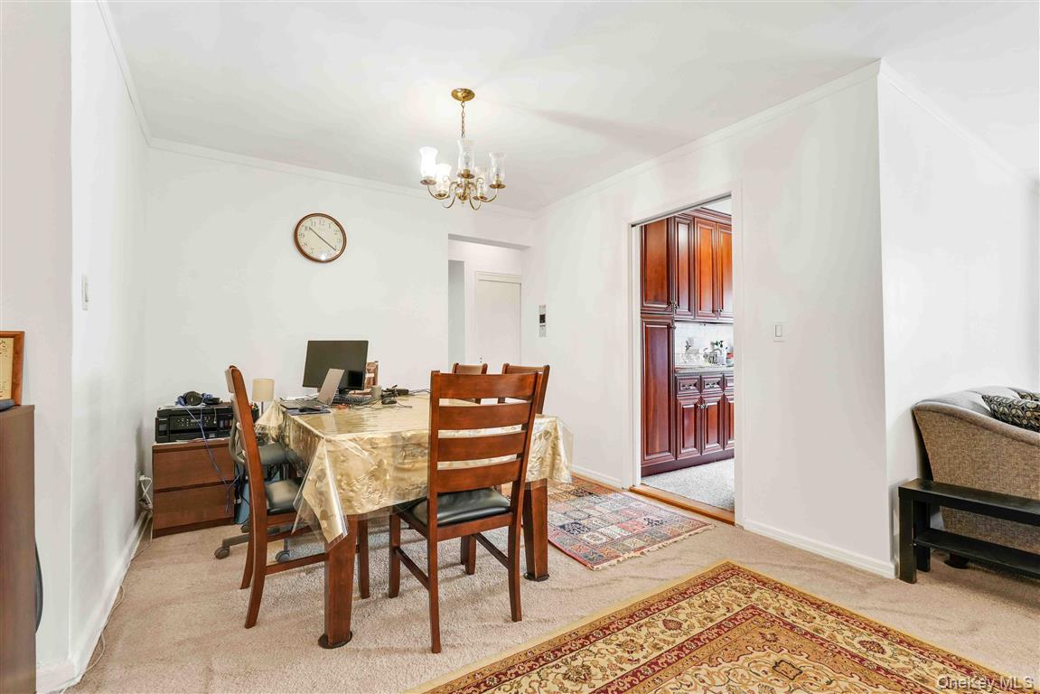 141-05 Pershing Crescent # 516, Briarwood, NY 11435