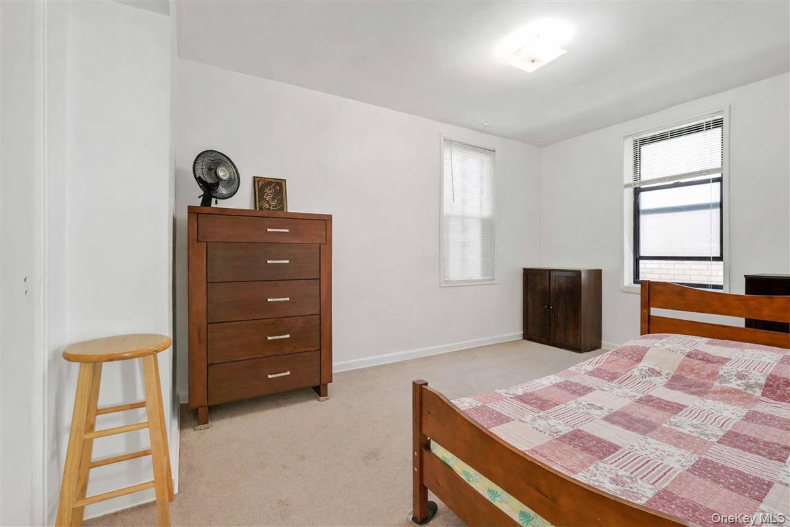 141-05 Pershing Crescent # 516, Briarwood, NY 11435