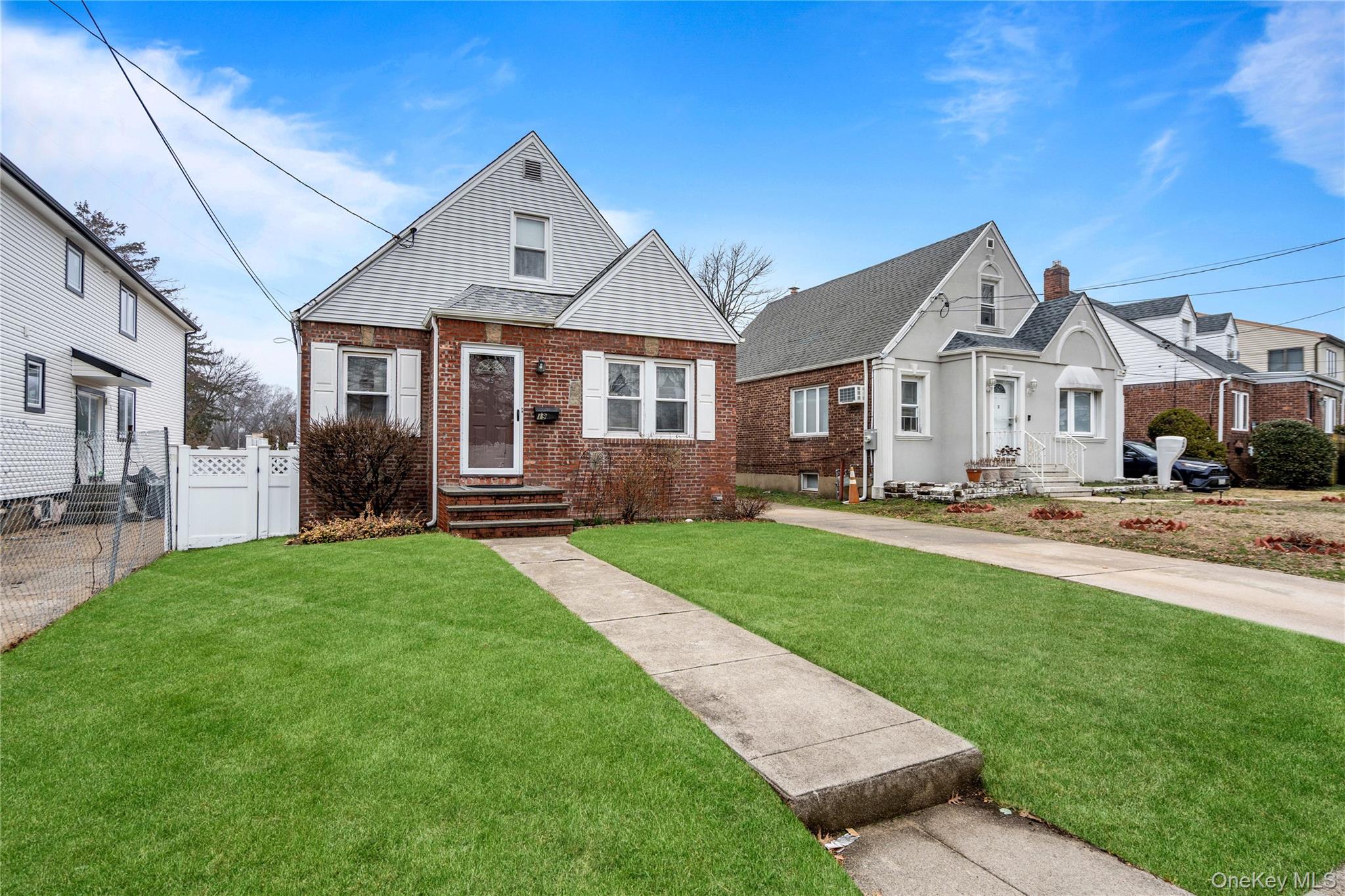 19 William Street, Valley Stream, NY 11580