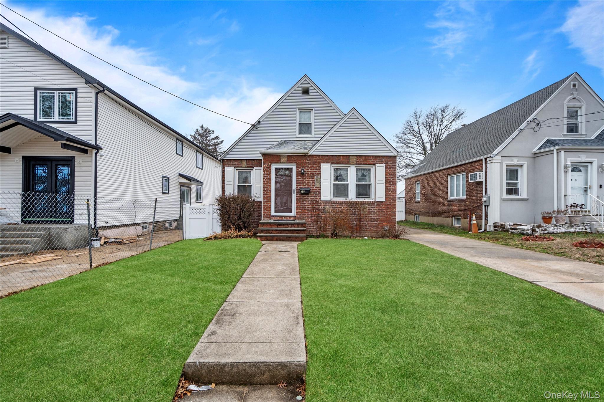 19 William Street, Valley Stream, NY 11580