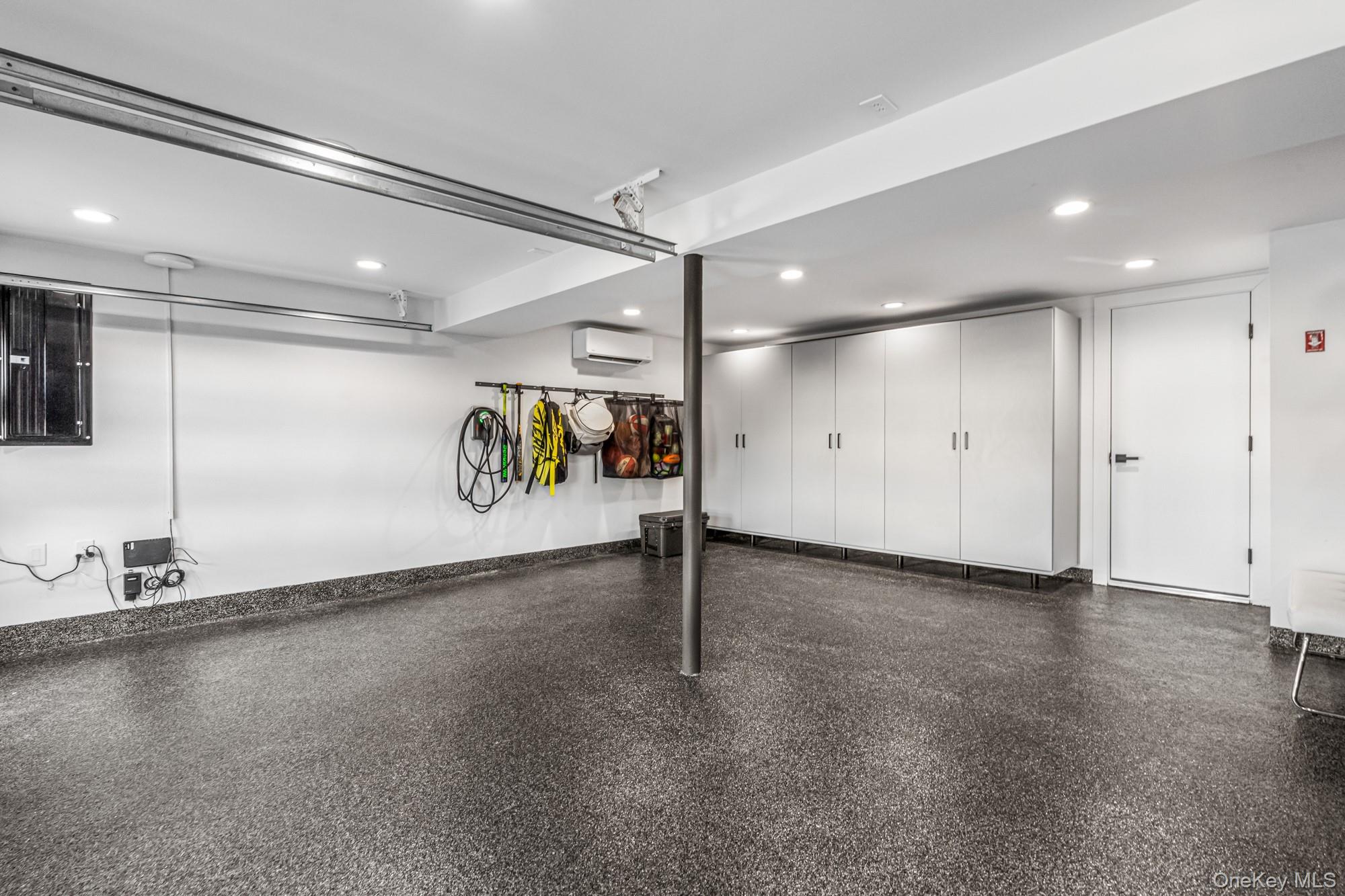 3000 Holiday Park Drive, Merrick, NY 11566