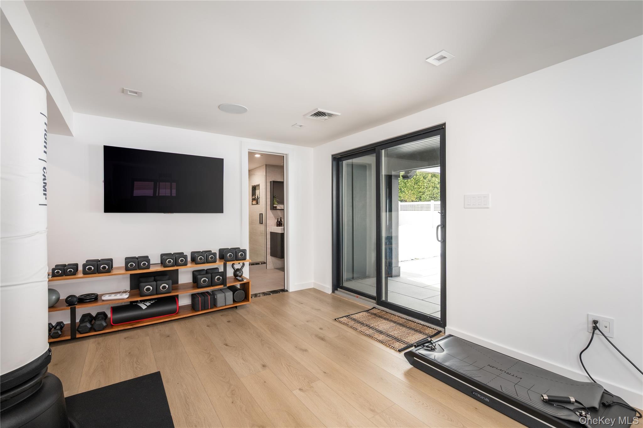 3000 Holiday Park Drive, Merrick, NY 11566