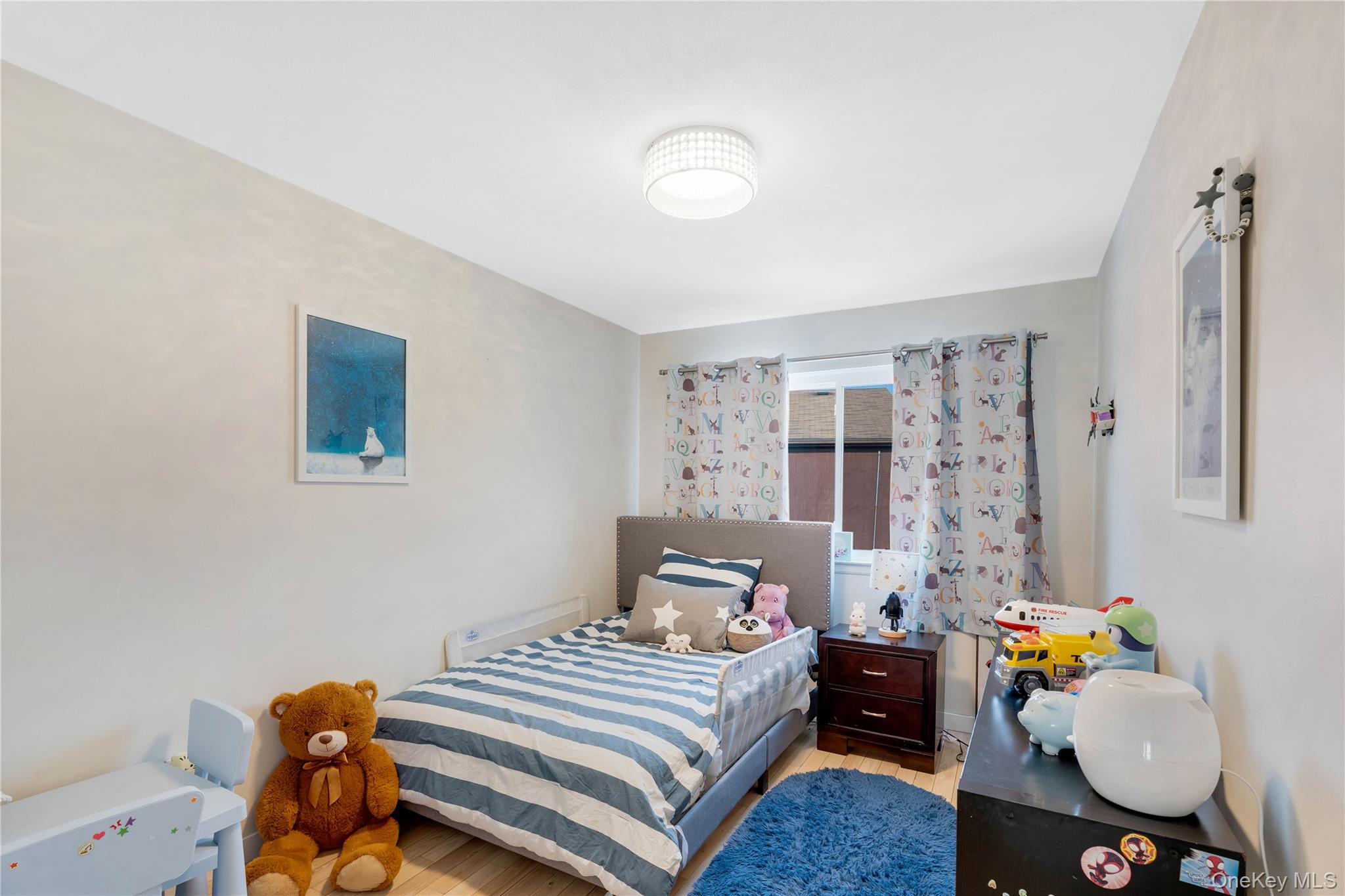 929 West Fingerboard Road, Staten Island, NY 10304