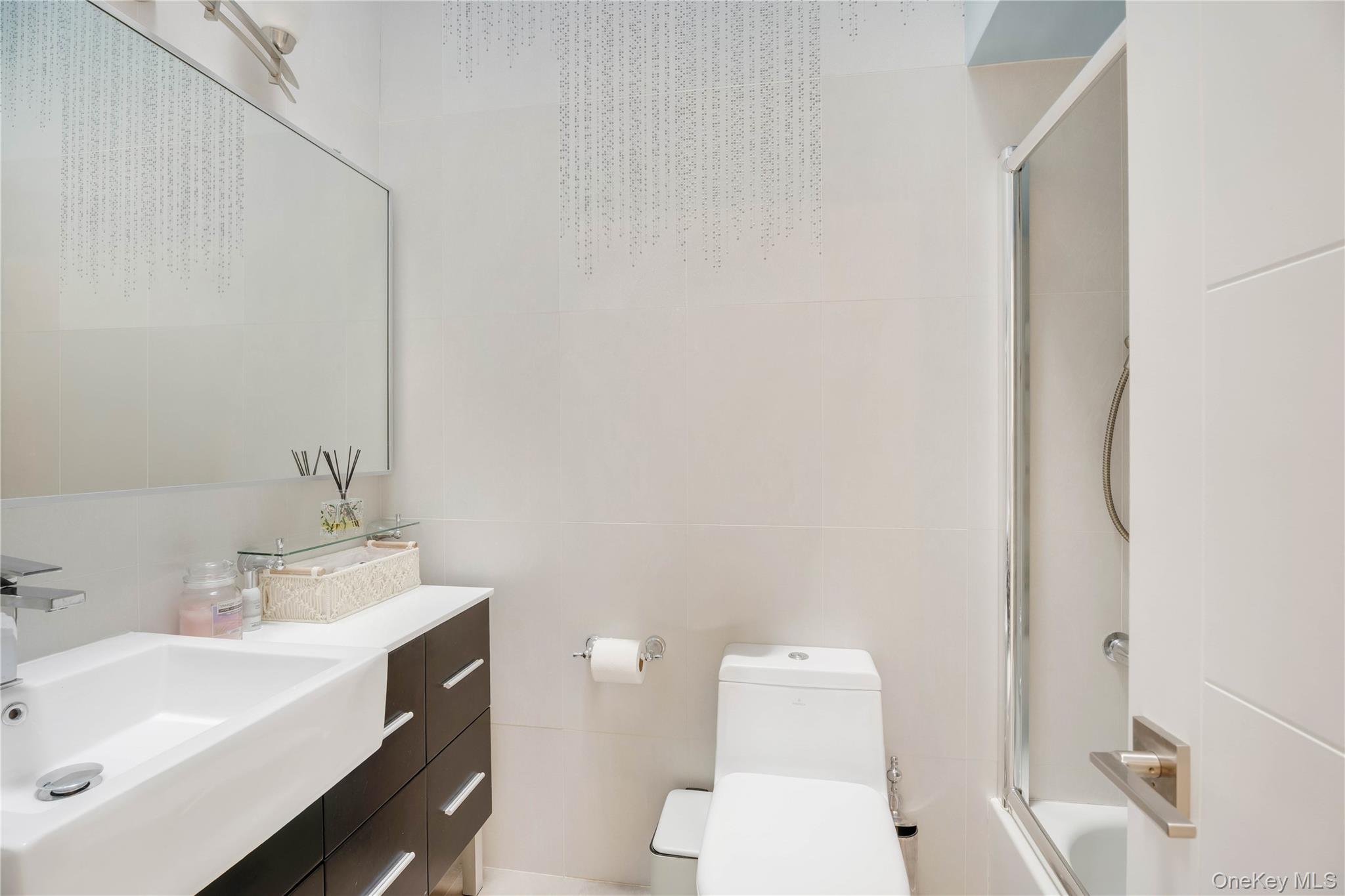 929 West Fingerboard Road, Staten Island, NY 10304