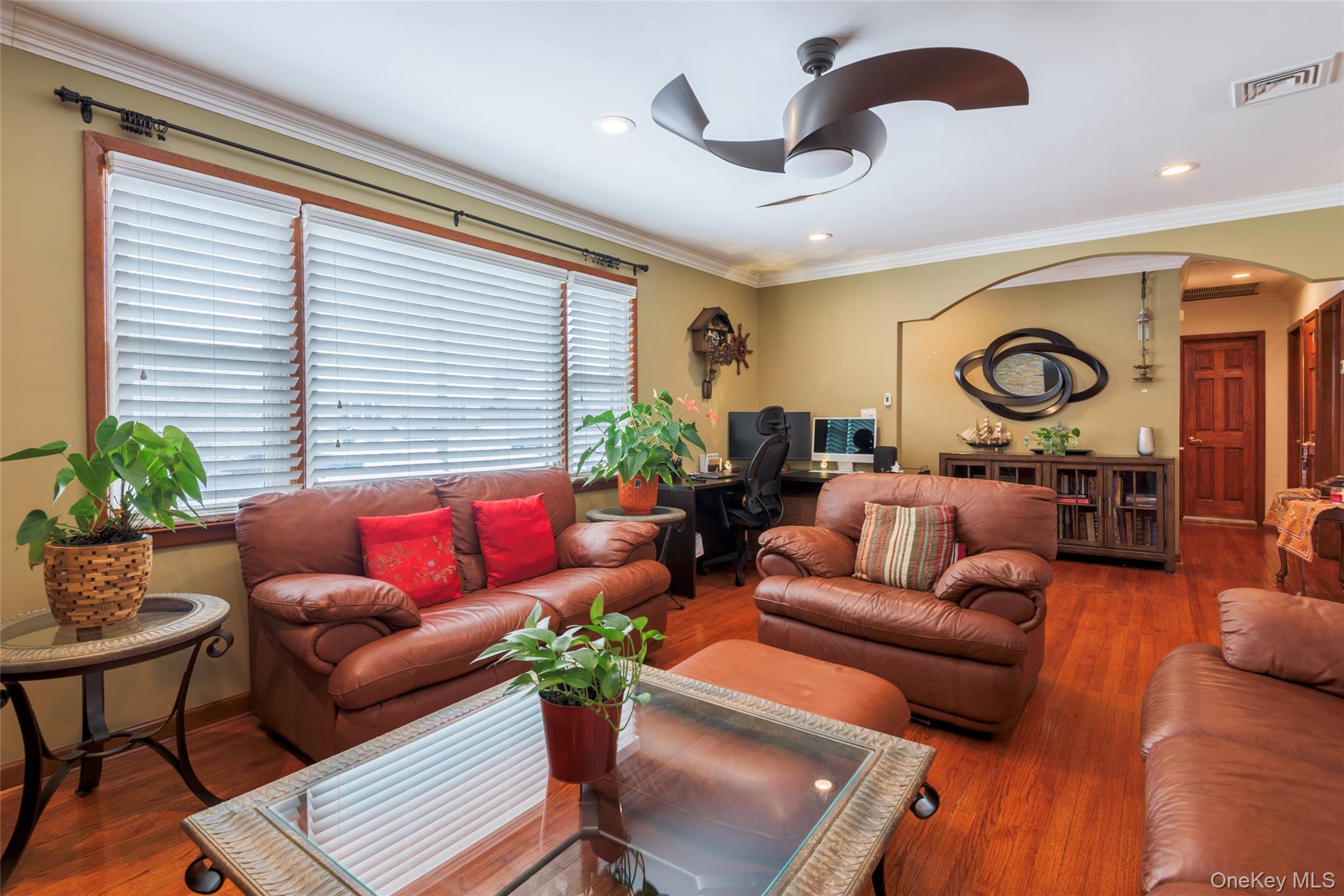 34 Pine Street, Hicksville, NY 11801