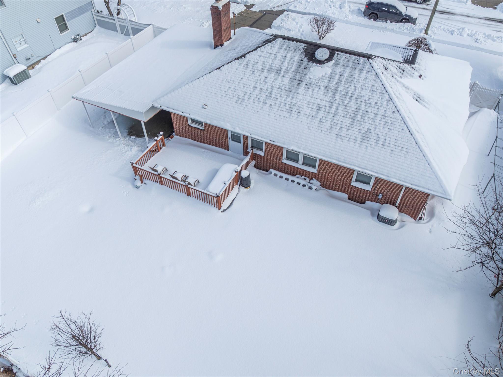 34 Pine Street, Hicksville, NY 11801