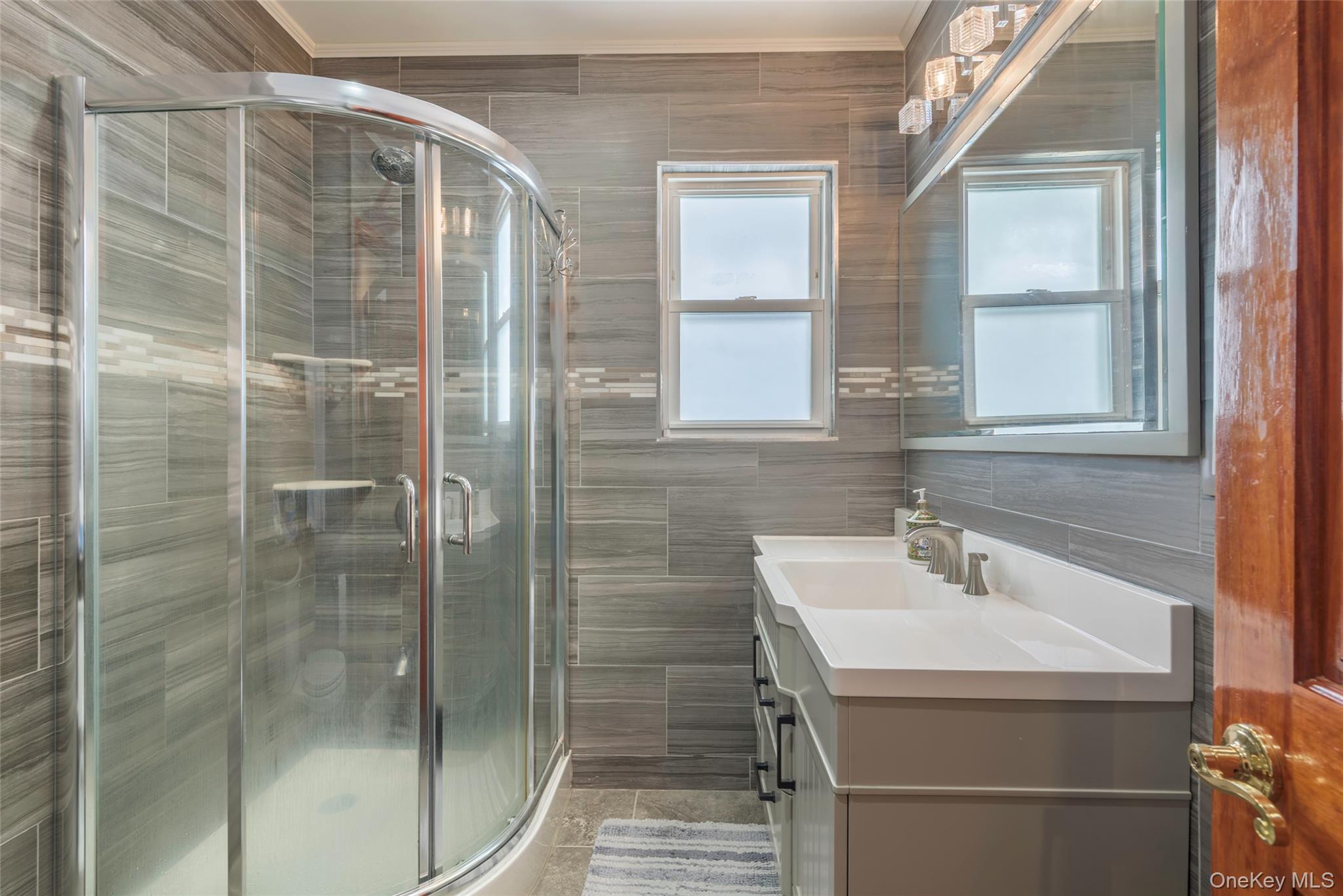 34 Pine Street, Hicksville, NY 11801