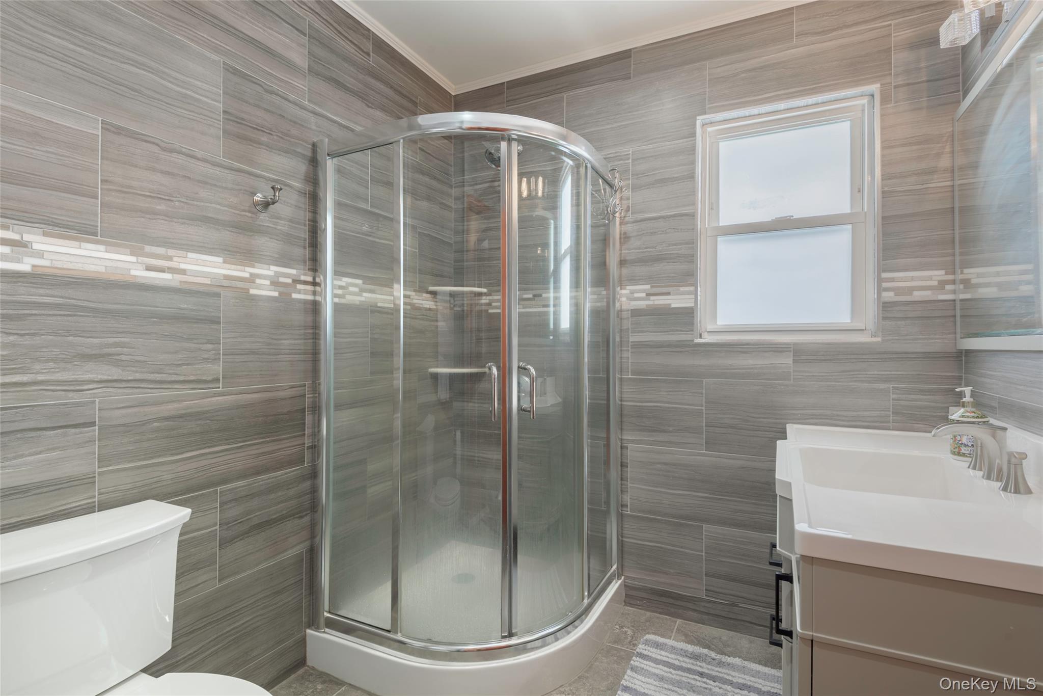 34 Pine Street, Hicksville, NY 11801