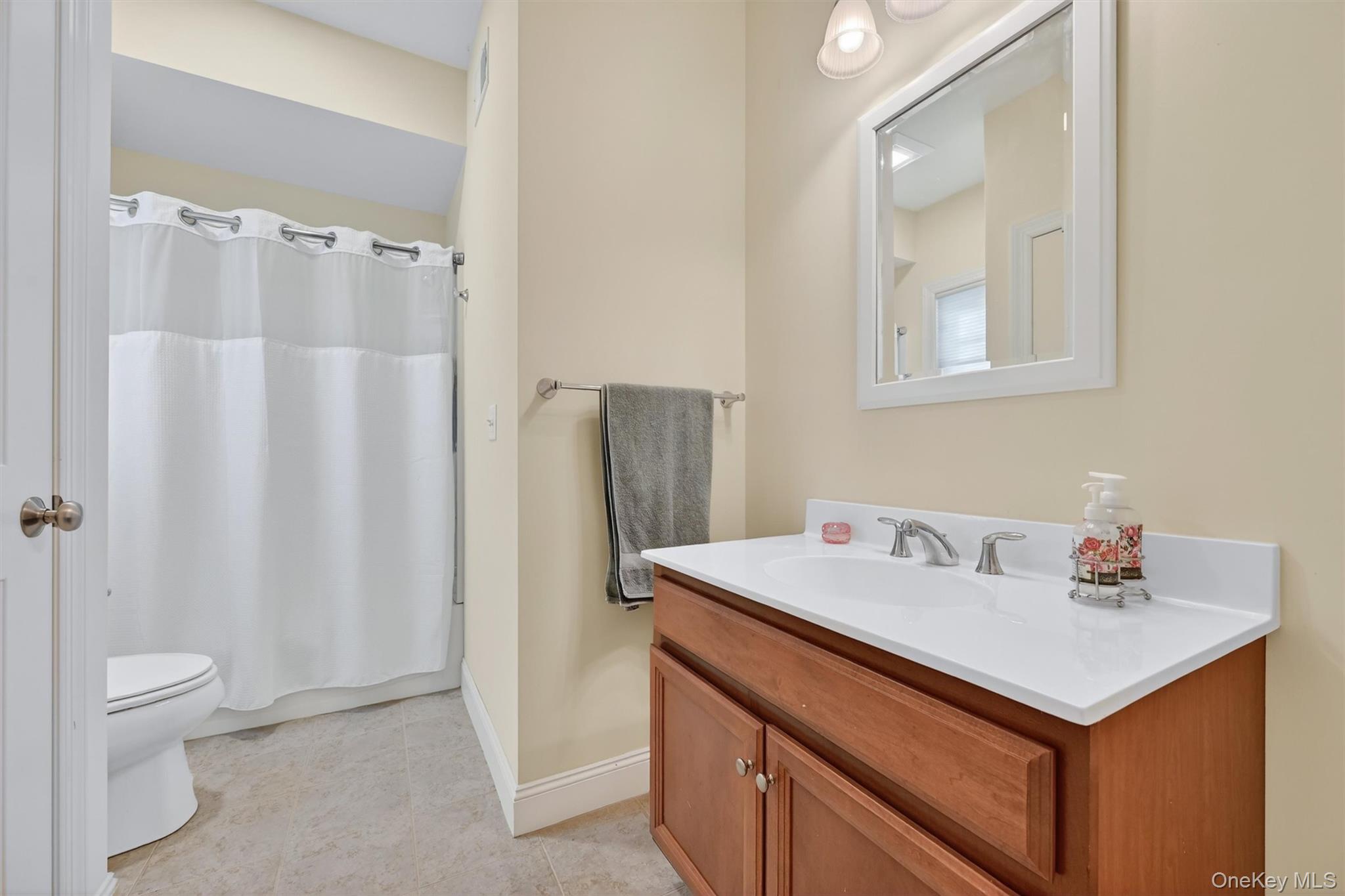 32 Cowdrey Street, Warwick, NY 10990