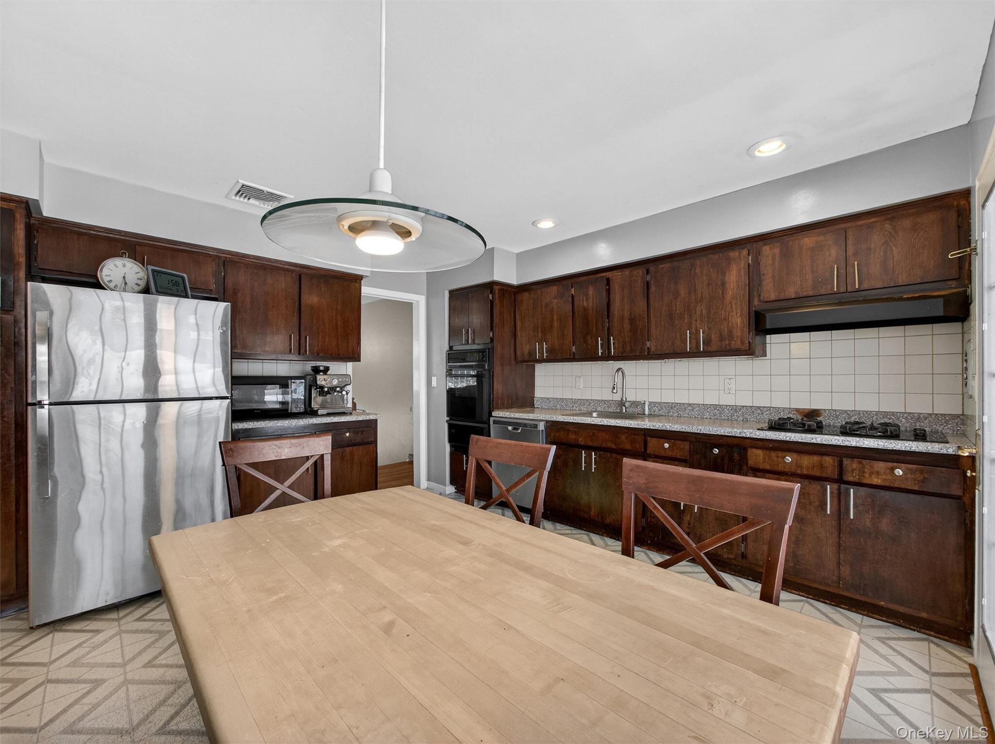 36 E Mayer Drive, Suffern, NY 10901