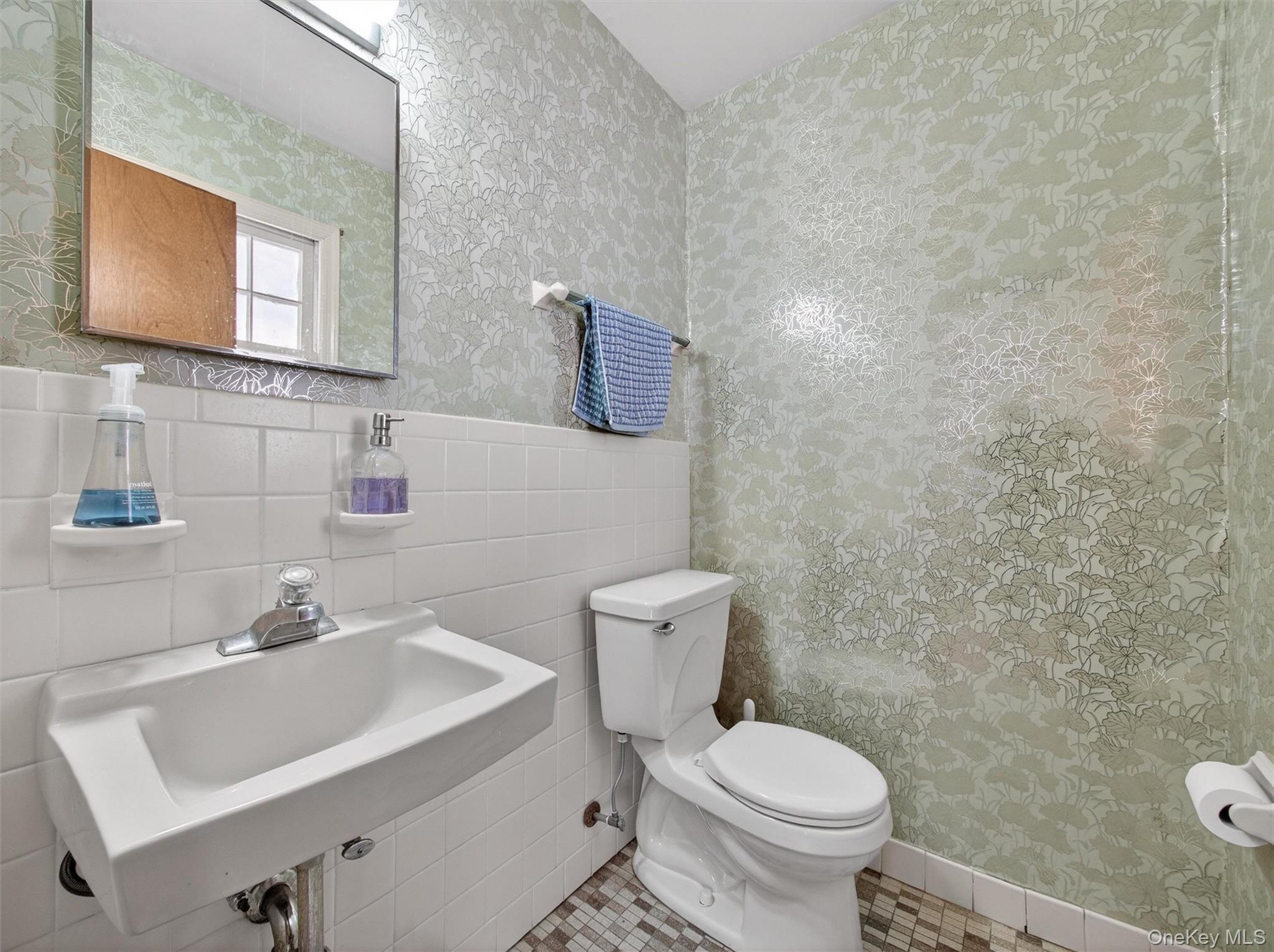 36 E Mayer Drive, Suffern, NY 10901