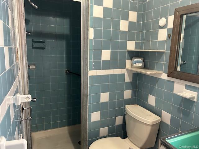 389 Hamilton Avenue, Hewlett, NY 11557