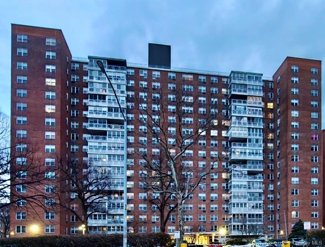 4310 Kissena Boulevard # 16D, Flushing, NY 11355