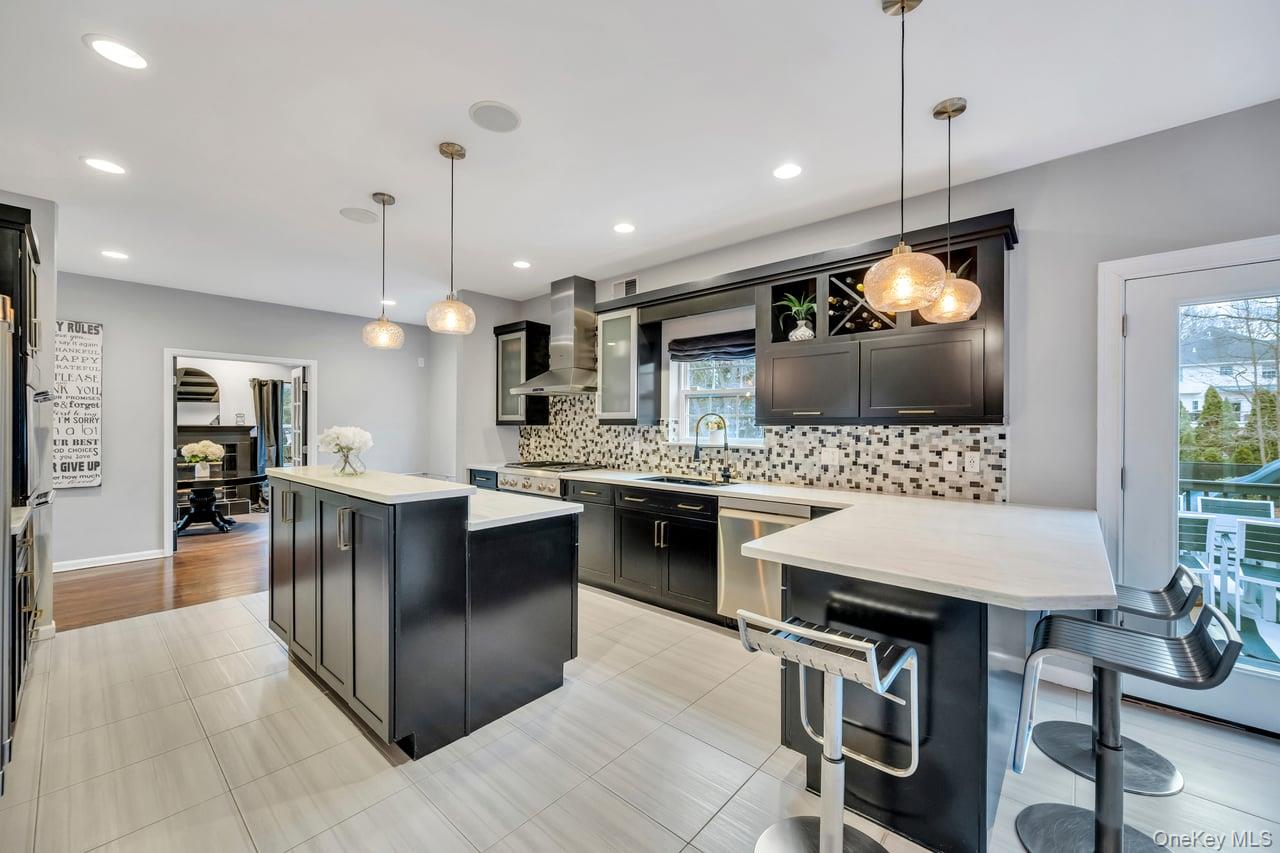 9 Homecoming Place, East Setauket, NY 11733