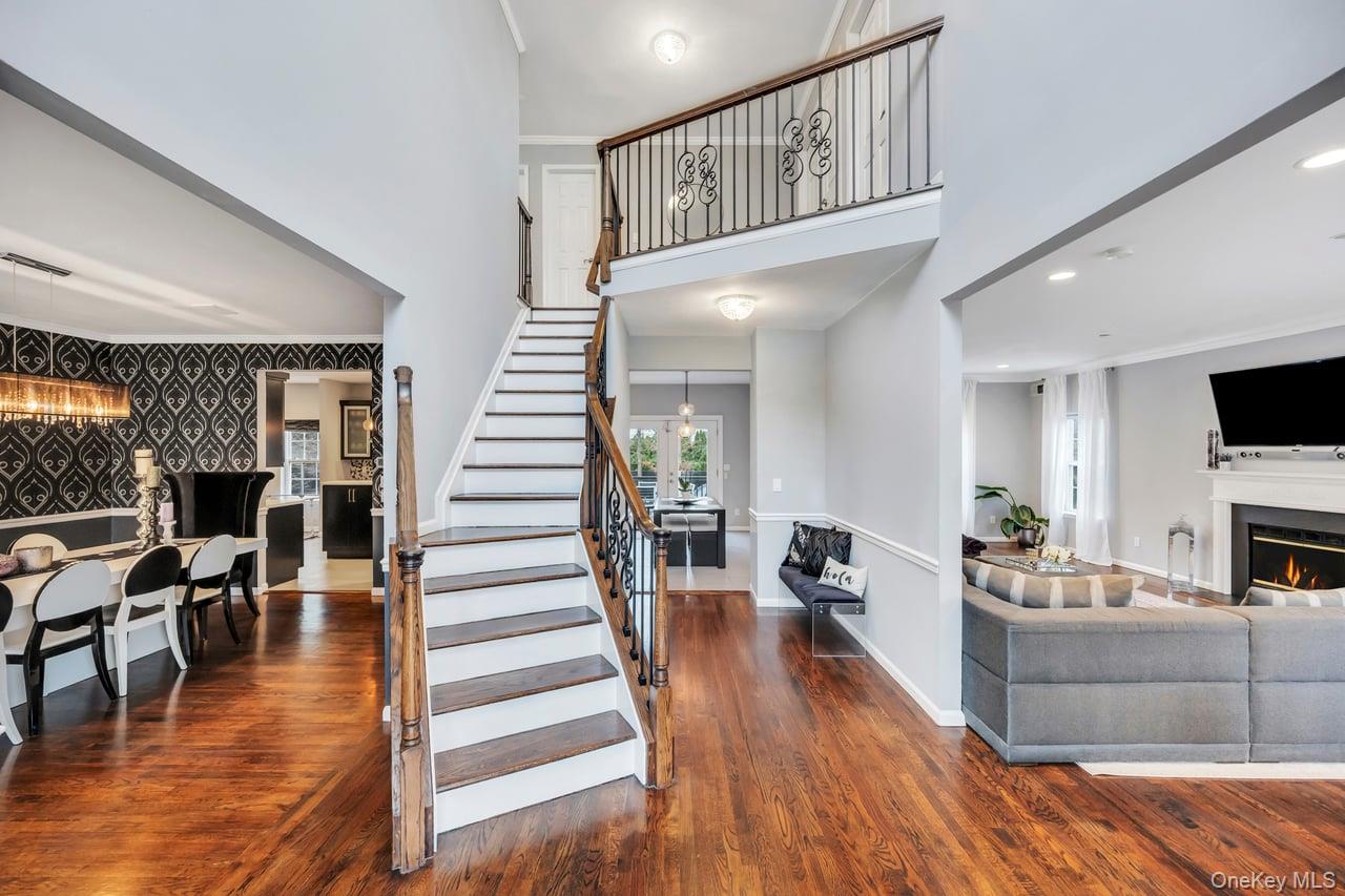 9 Homecoming Place, East Setauket, NY 11733