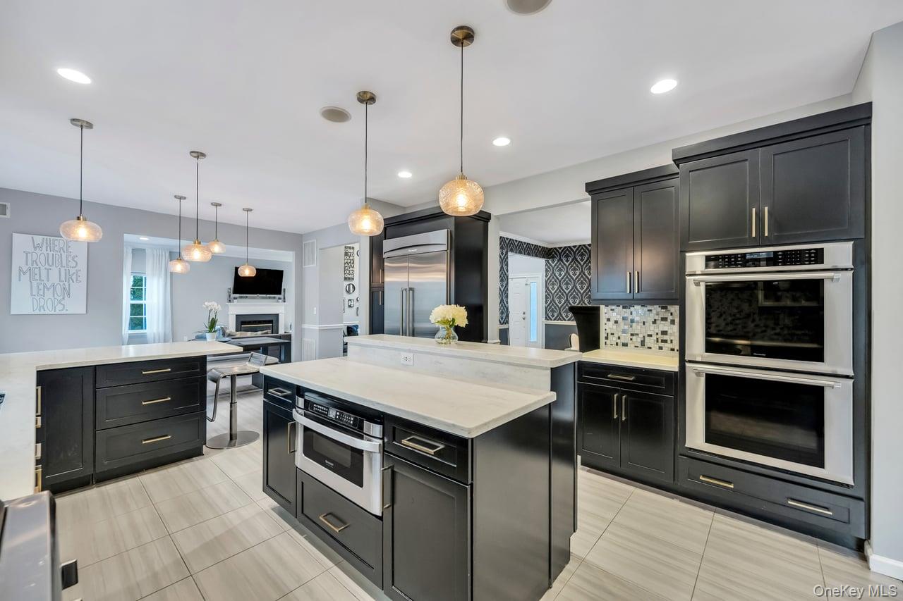 9 Homecoming Place, East Setauket, NY 11733