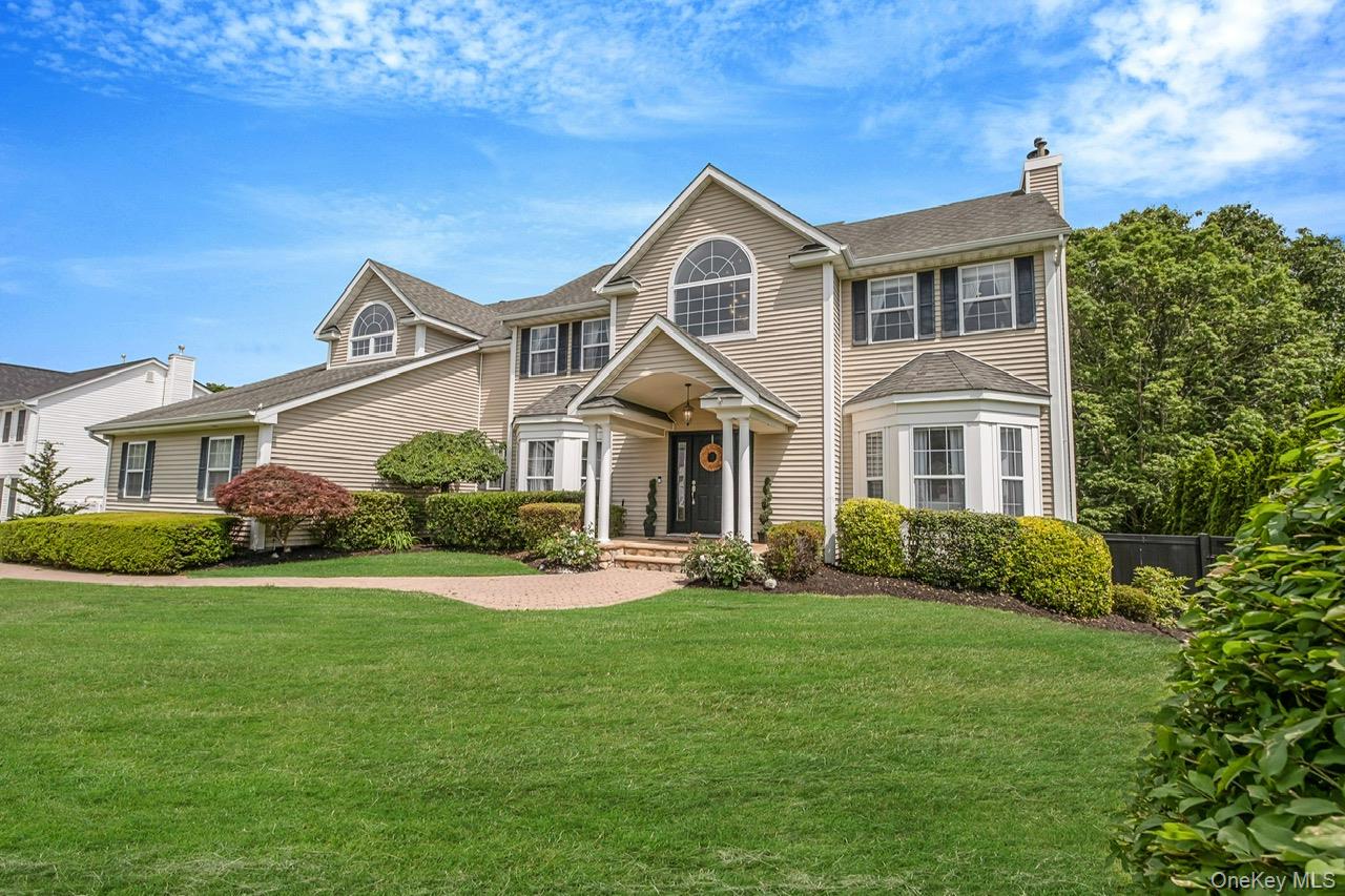 9 Homecoming Place, East Setauket, NY 11733