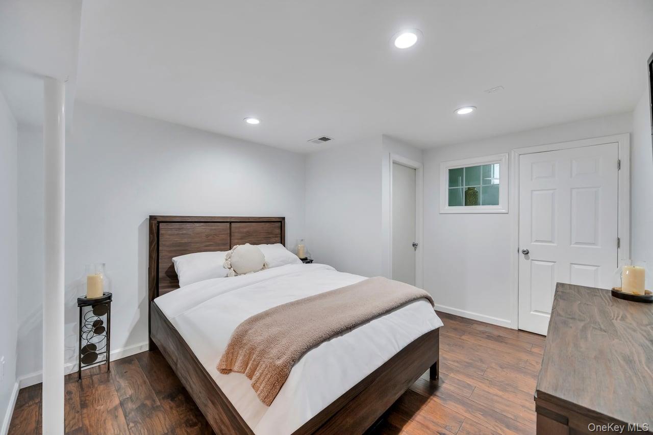 9 Homecoming Place, East Setauket, NY 11733