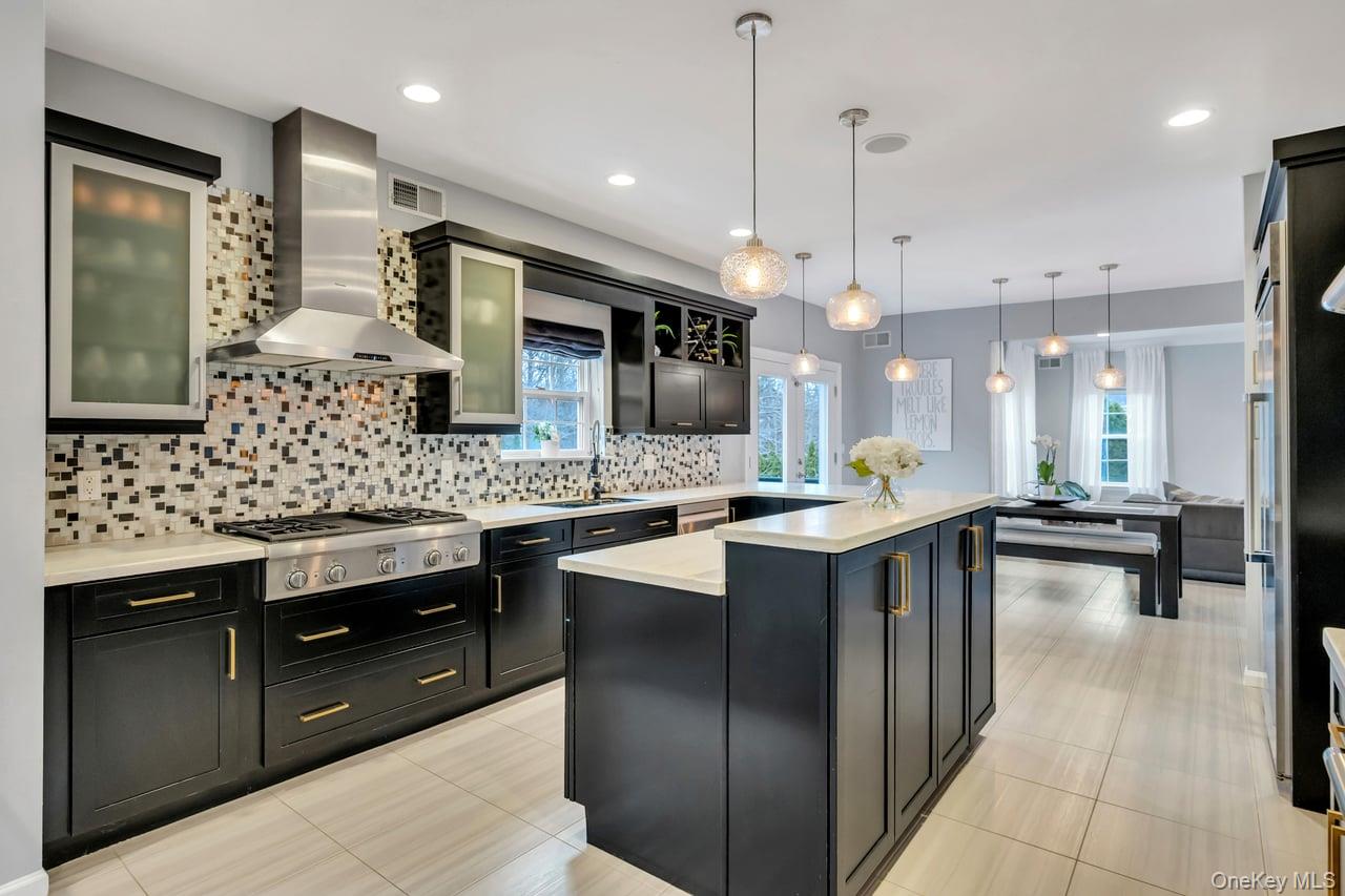 9 Homecoming Place, East Setauket, NY 11733