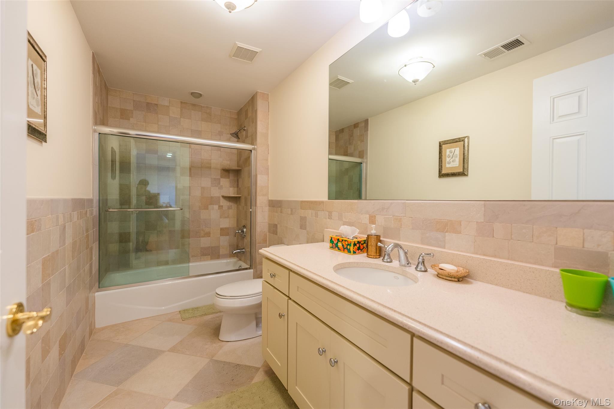 5 Westgate Road, Muttontown, NY 11791