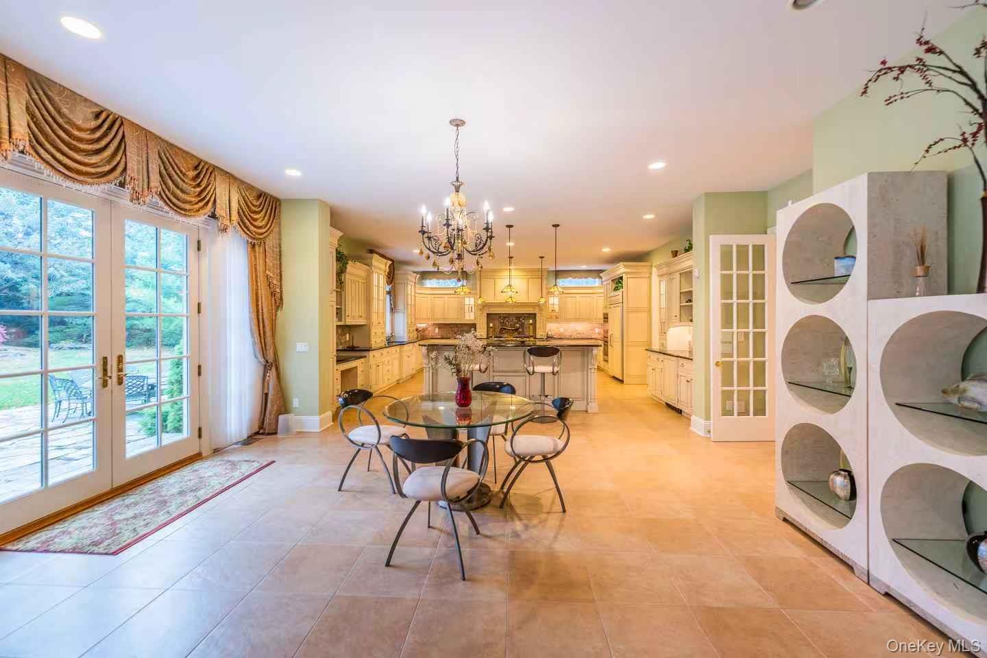 5 Westgate Road, Muttontown, NY 11791