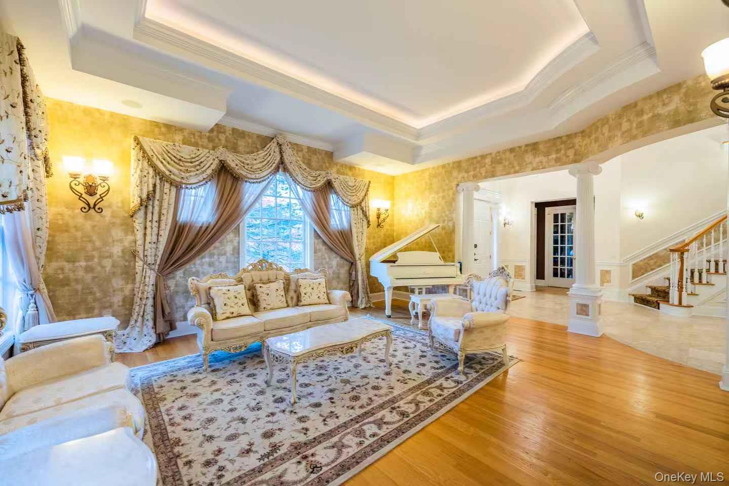 5 Westgate Road, Muttontown, NY 11791