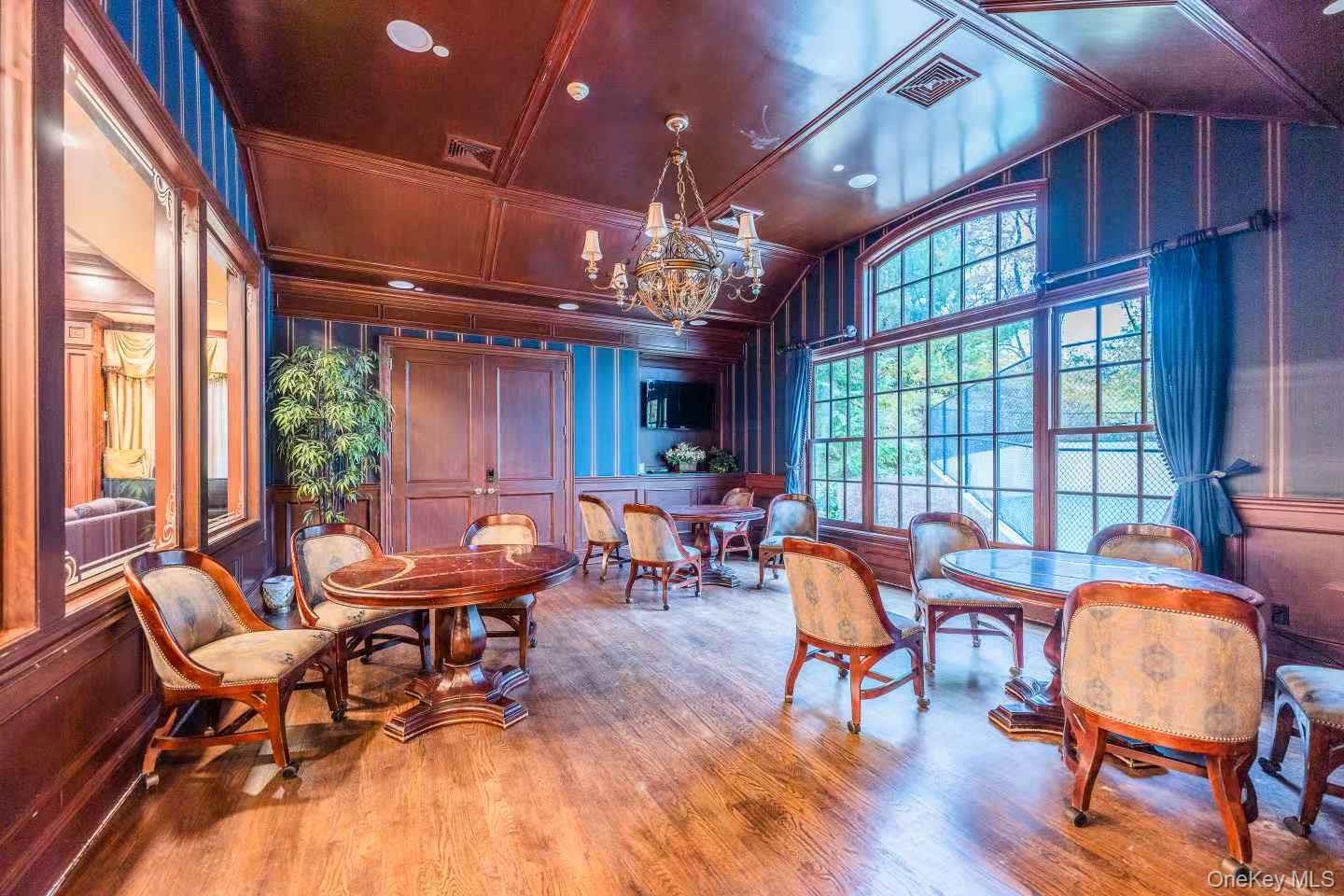 5 Westgate Road, Muttontown, NY 11791