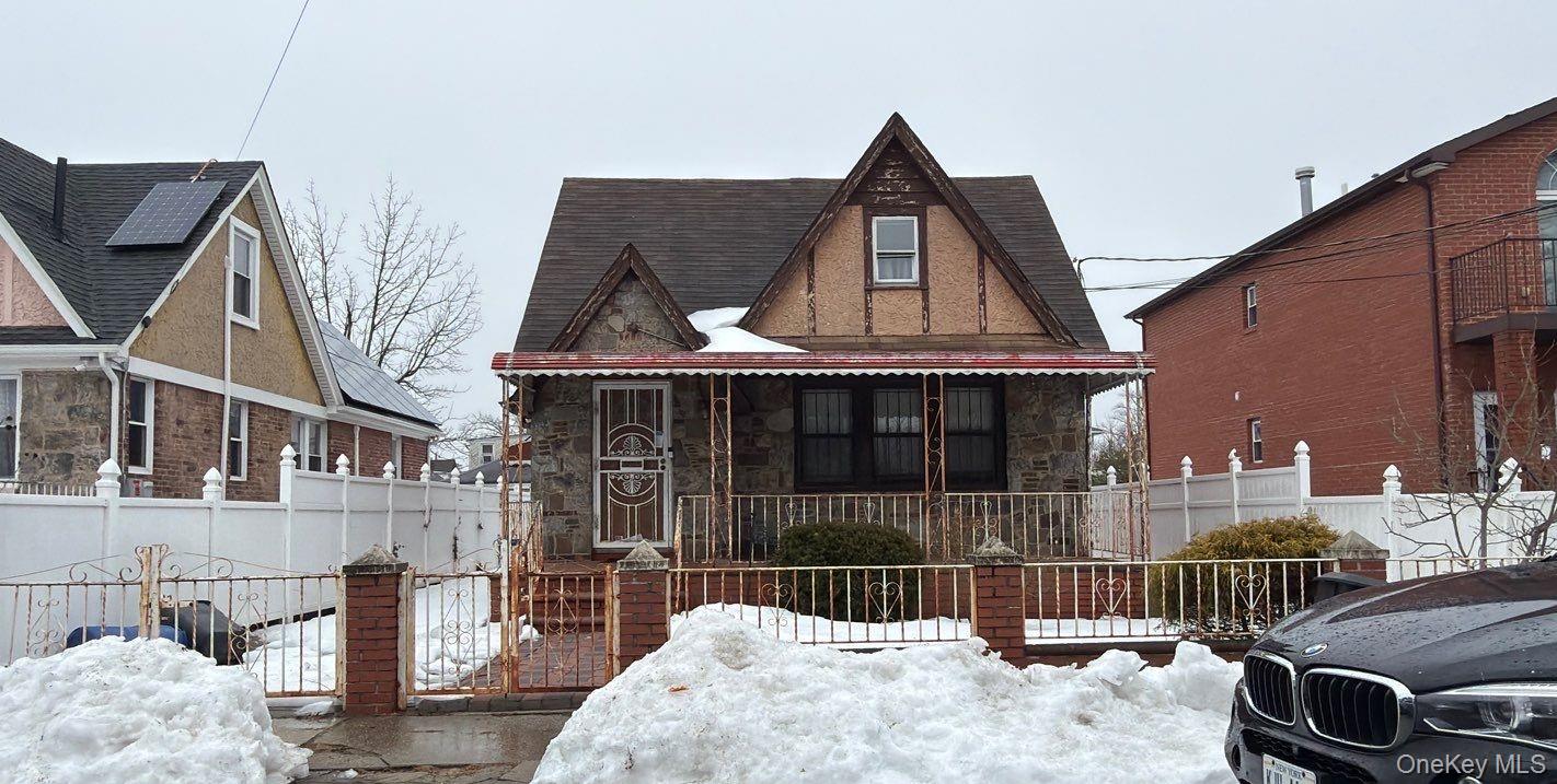 135-15 220th Place, Laurelton, NY 11413