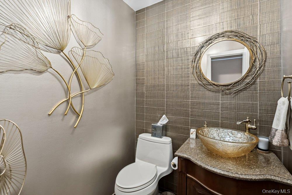 44 Country Club Drive, Jericho, NY 11753