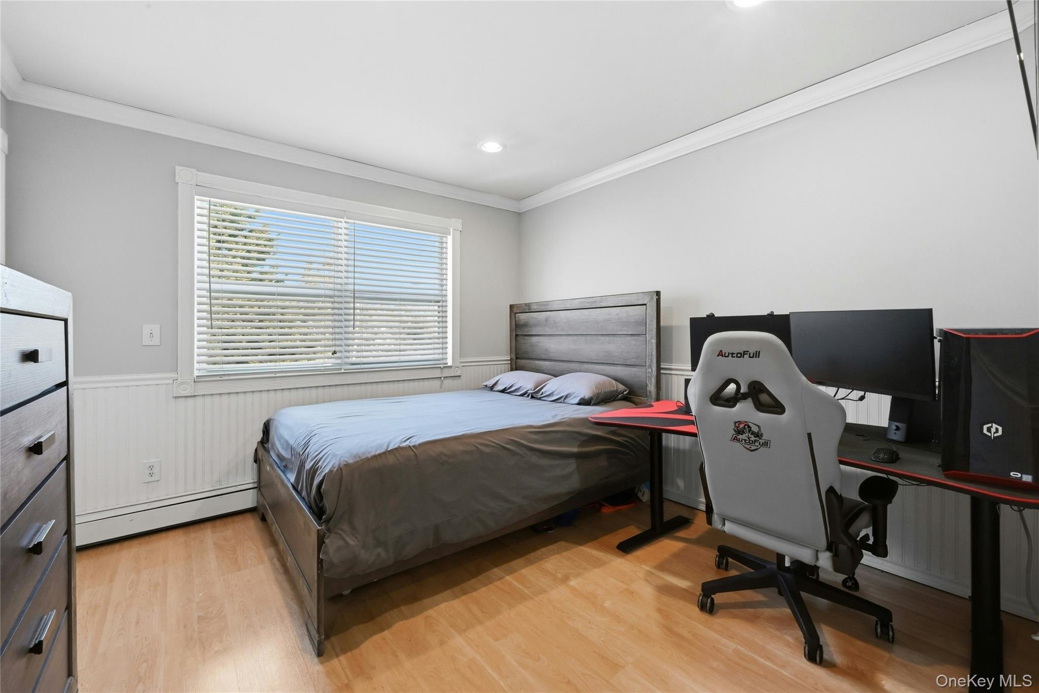 7 Harwood Way, Coram, NY 11727