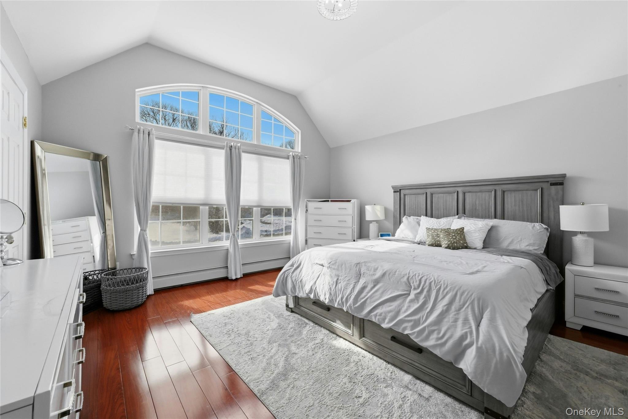 7 Harwood Way, Coram, NY 11727