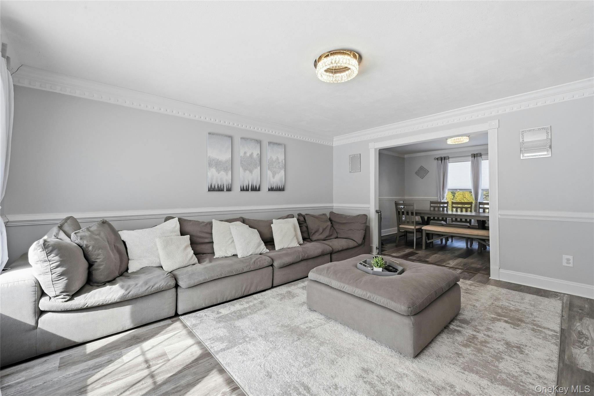 7 Harwood Way, Coram, NY 11727