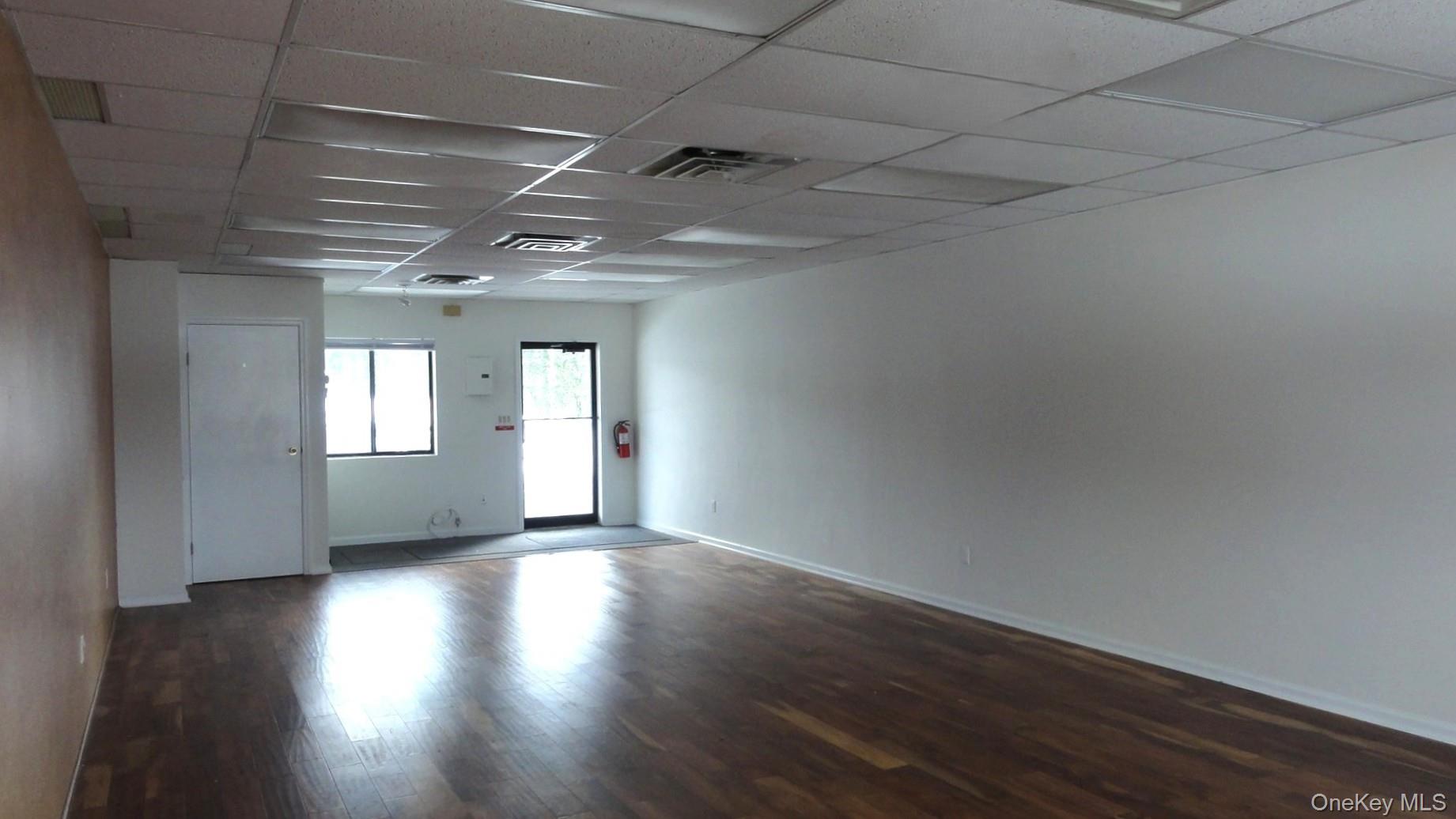 900 S Lake Boulevard # 8, Mahopac, NY 10541