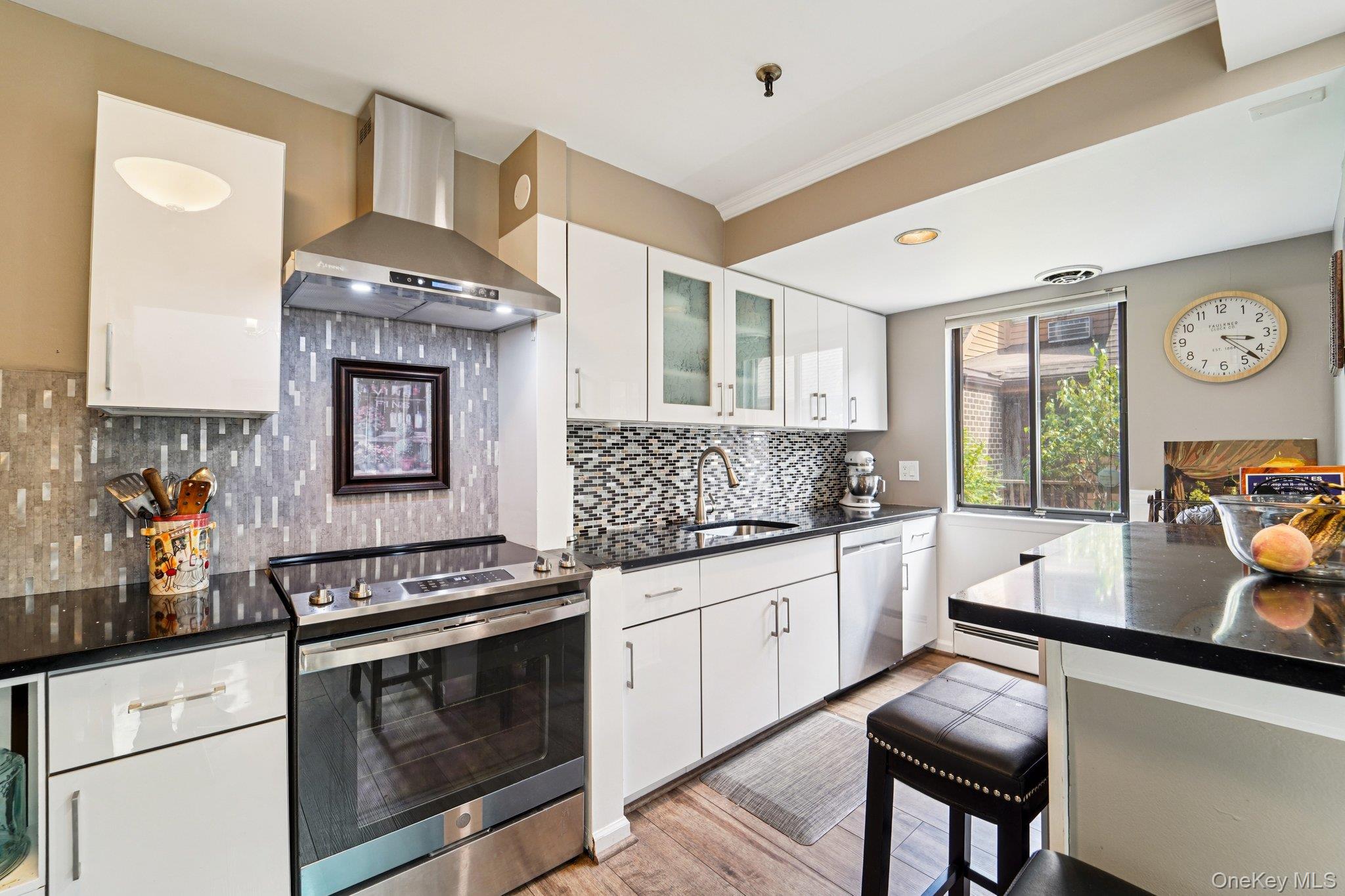 15 Greenridge Avenue # 16, White Plains, NY 10605