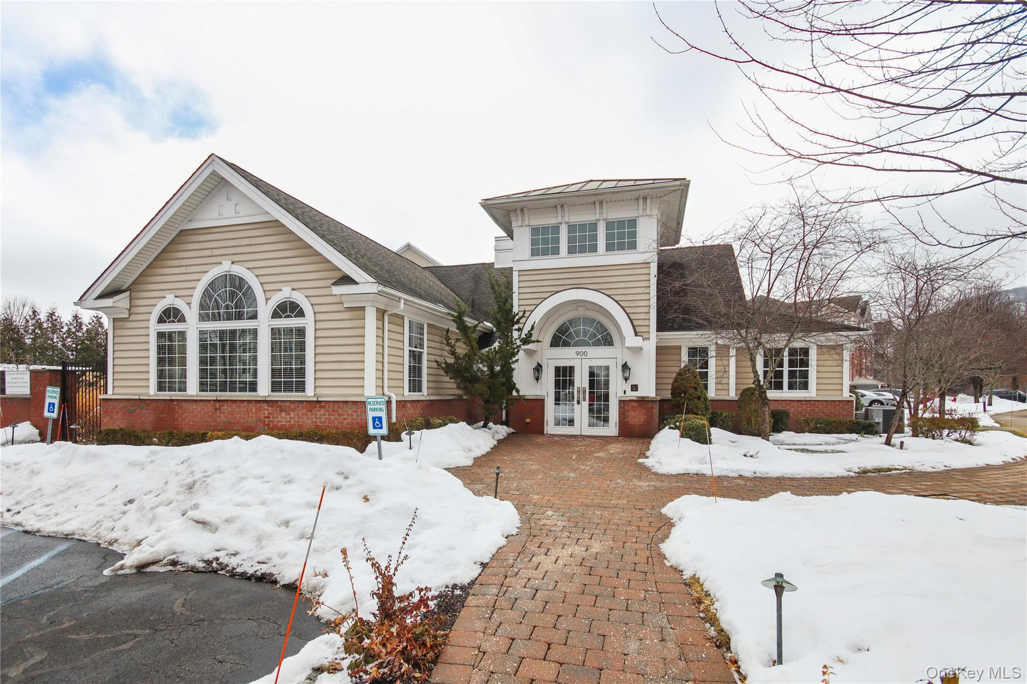 323 Regency Drive # 323, Fishkill, NY 12524