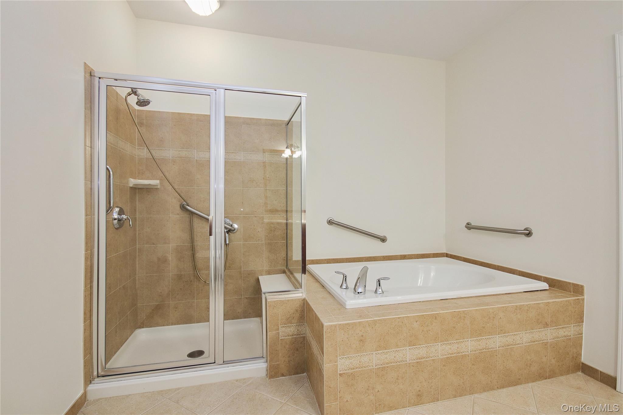 323 Regency Drive # 323, Fishkill, NY 12524