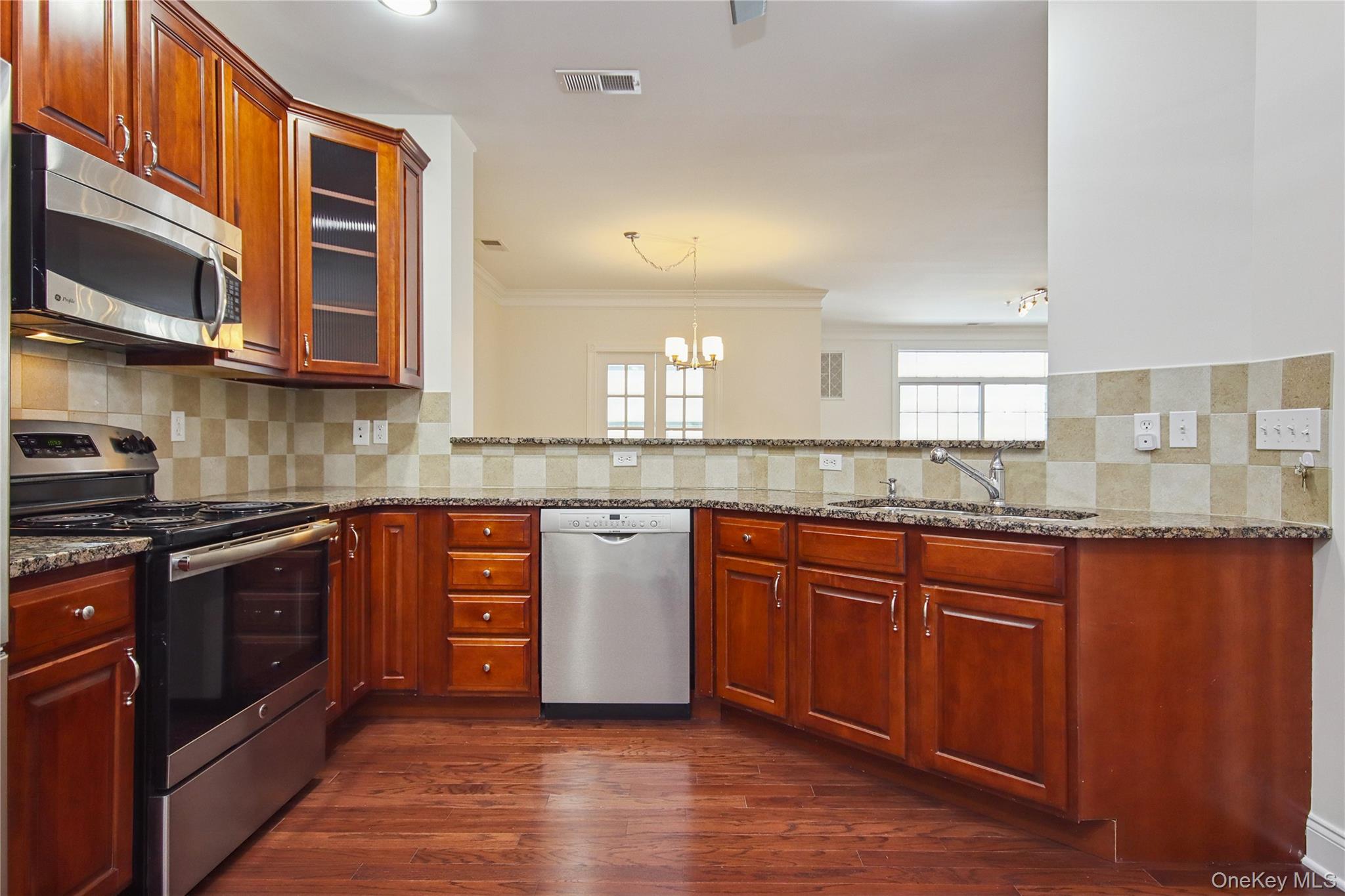 323 Regency Drive # 323, Fishkill, NY 12524