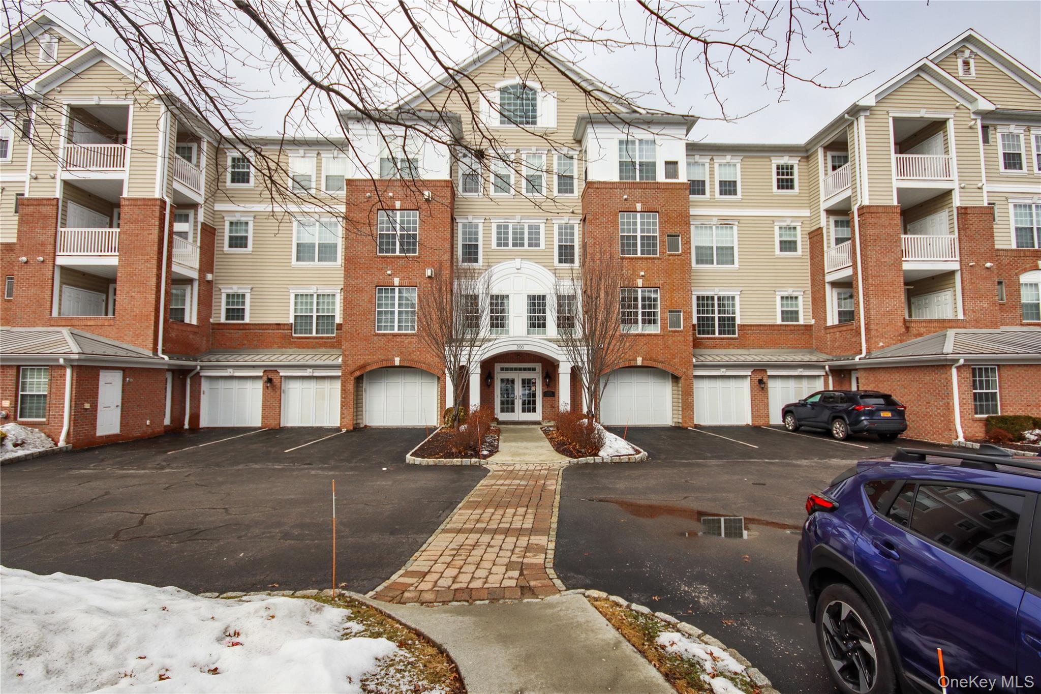 323 Regency Drive # 323, Fishkill, NY 12524