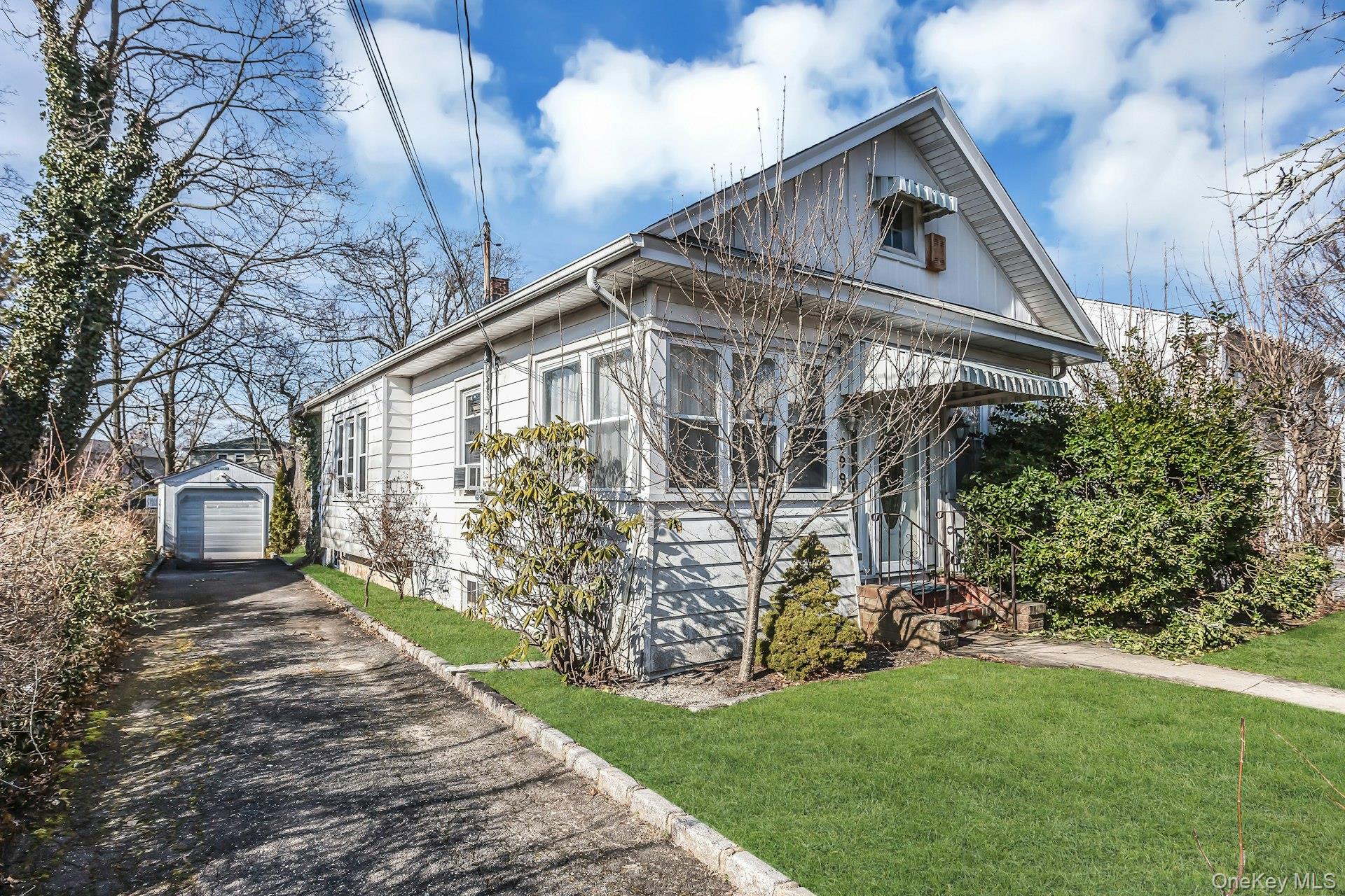 398 Babylon Turnpike, Freeport, NY 11520