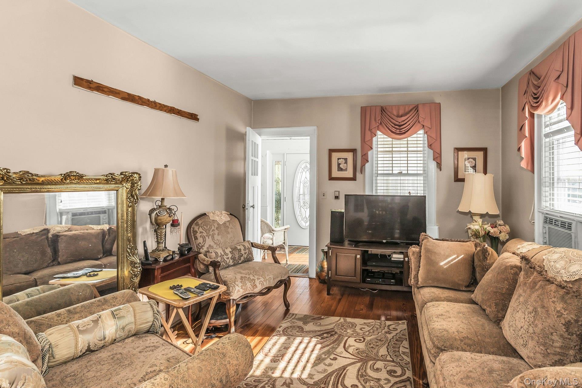 398 Babylon Turnpike, Freeport, NY 11520