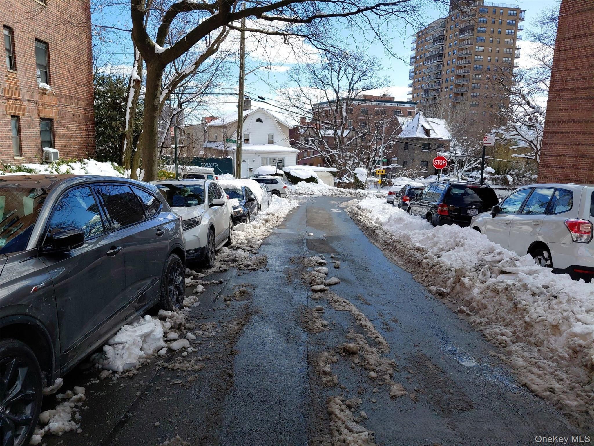 445 W 240th Street # 2G, Bronx, NY 10463