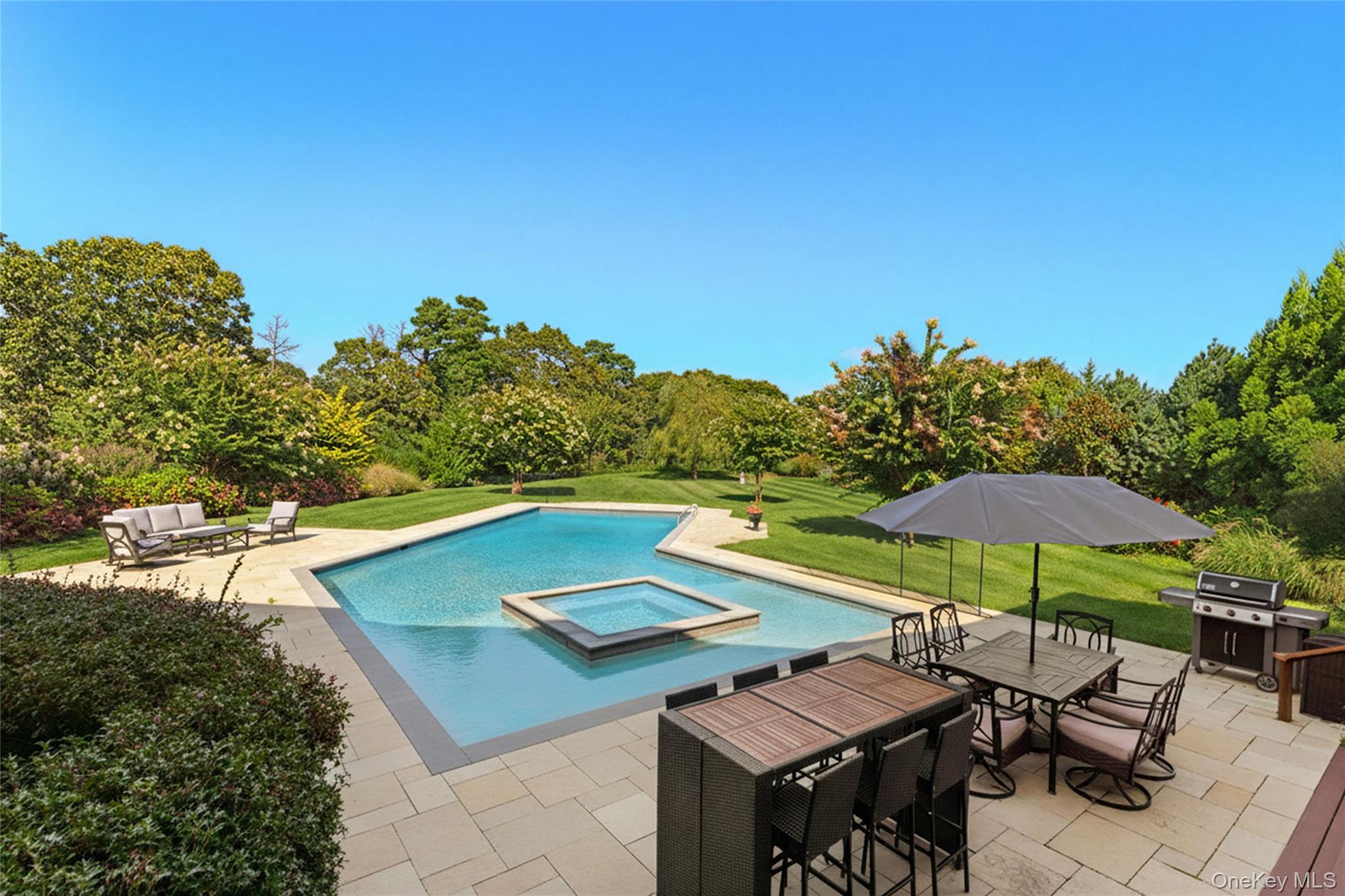 89 Old Canoe Place Road, Hampton Bays, NY 11946