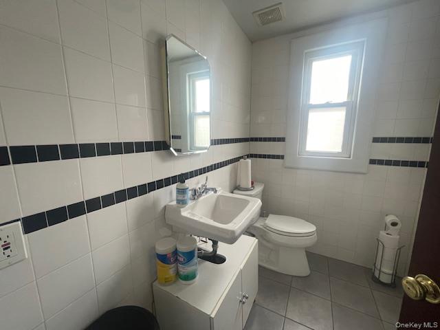 15 Ives Road, Hewlett, NY 11557