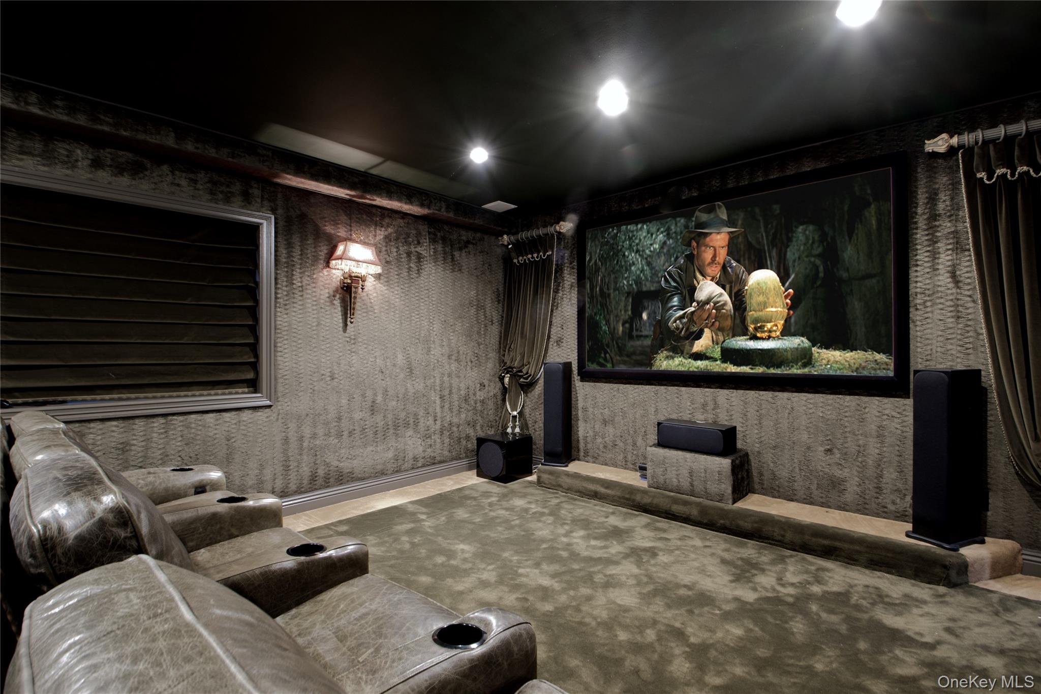 110 Birch Drive, East Hills, NY 11576