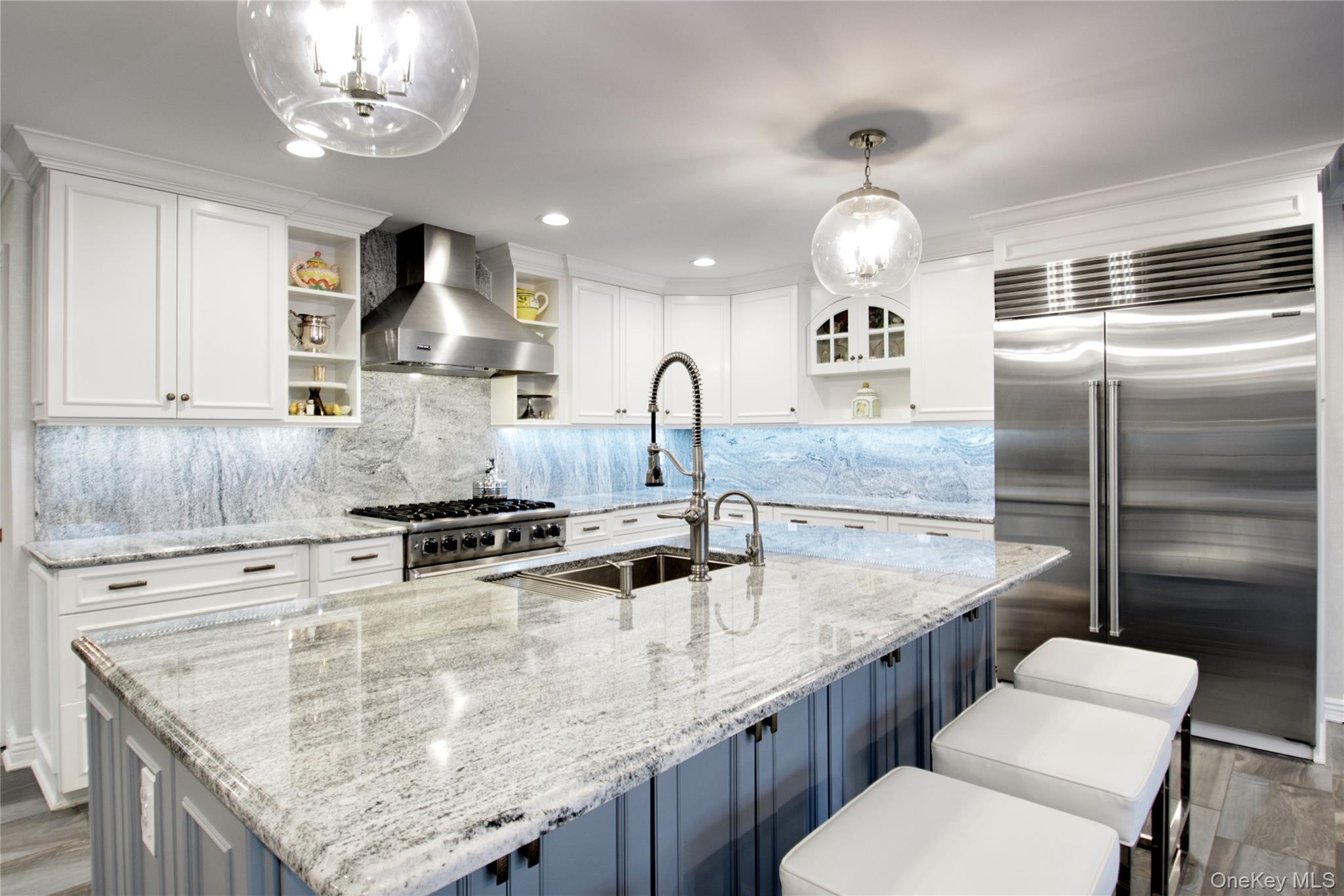 110 Birch Drive, East Hills, NY 11576