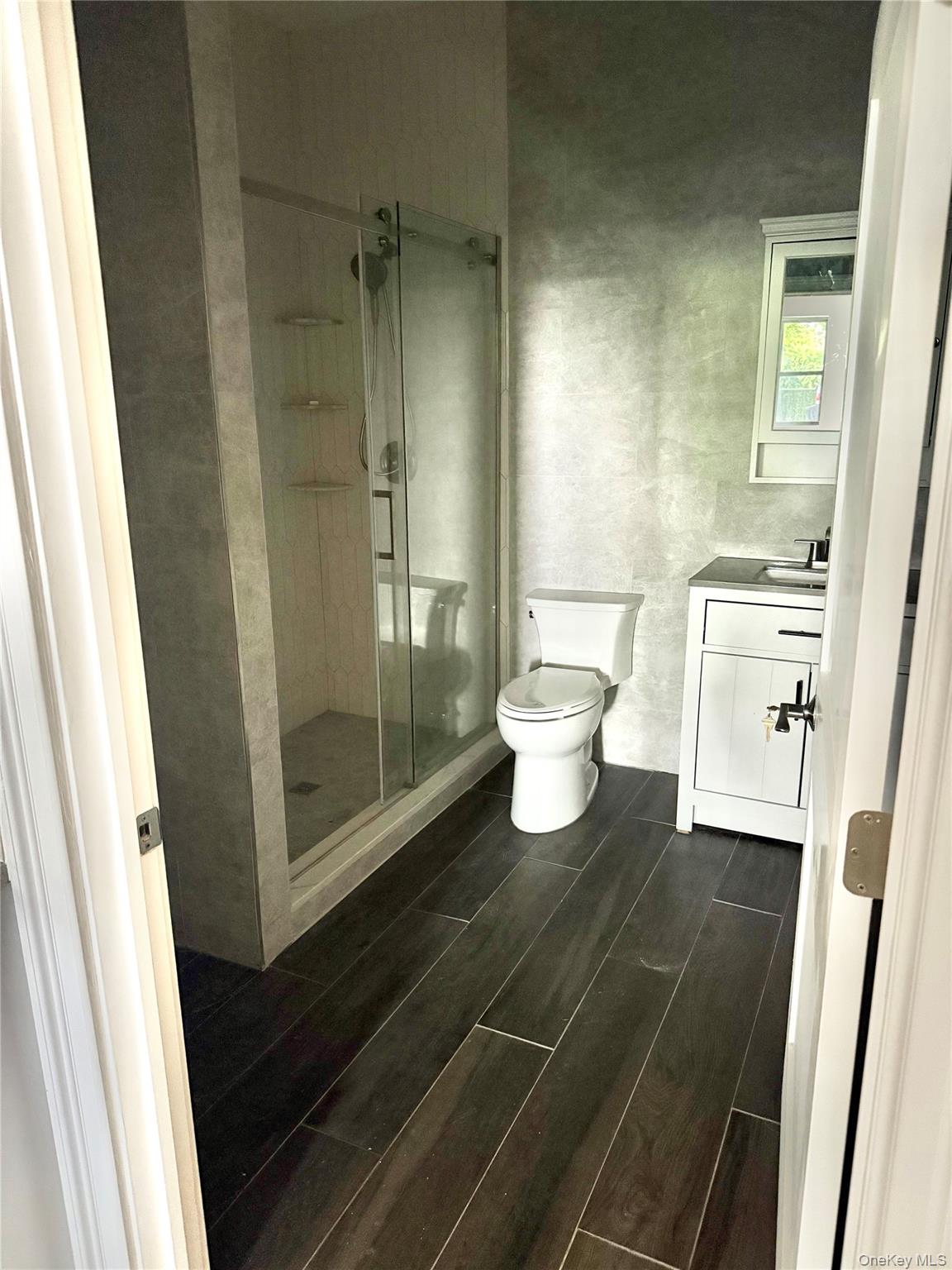 108 hempstead Turnpike, West Hempstead, NY 11550