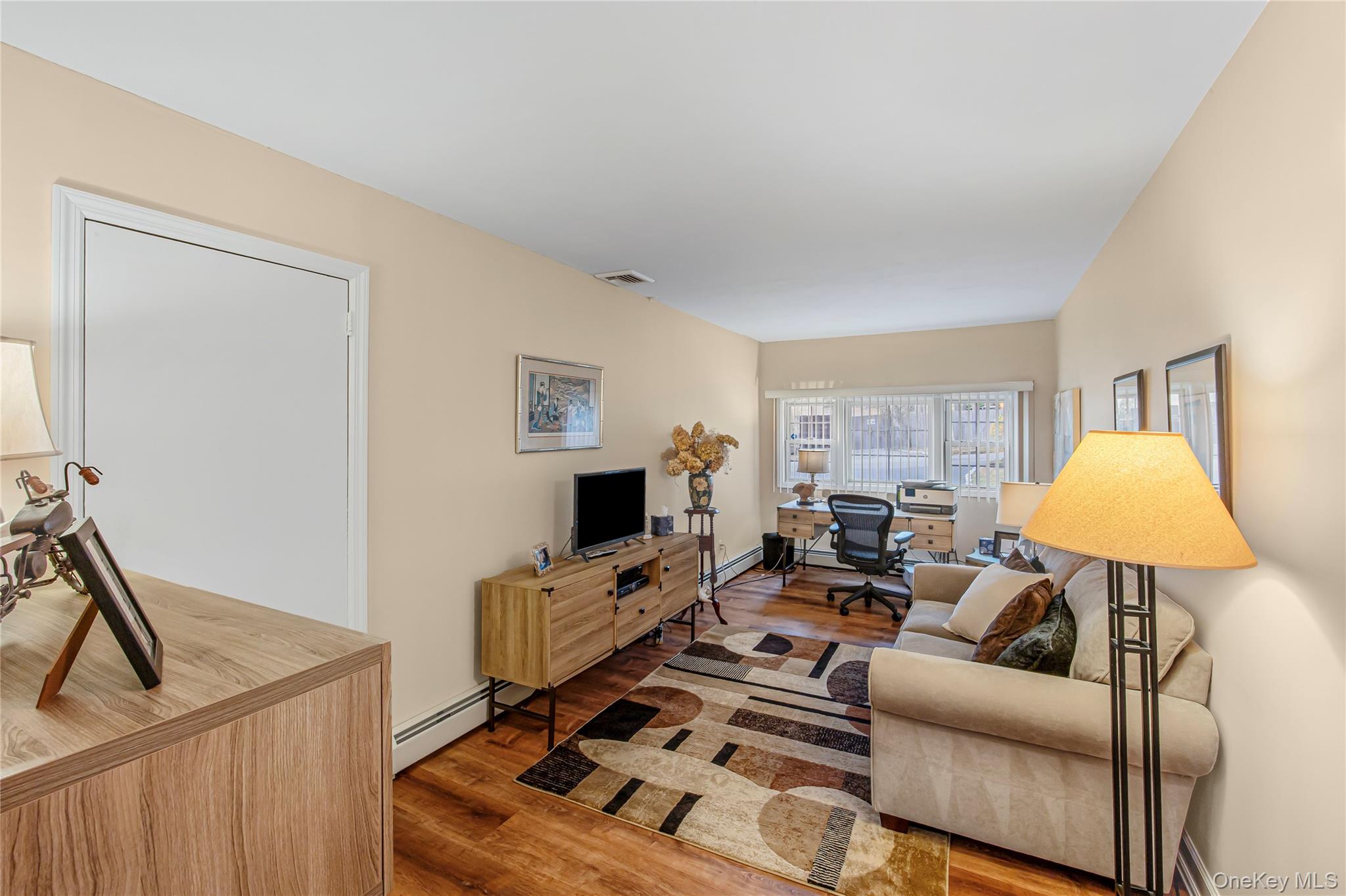 35 High Hills Lane, Huntington Station, NY 11746