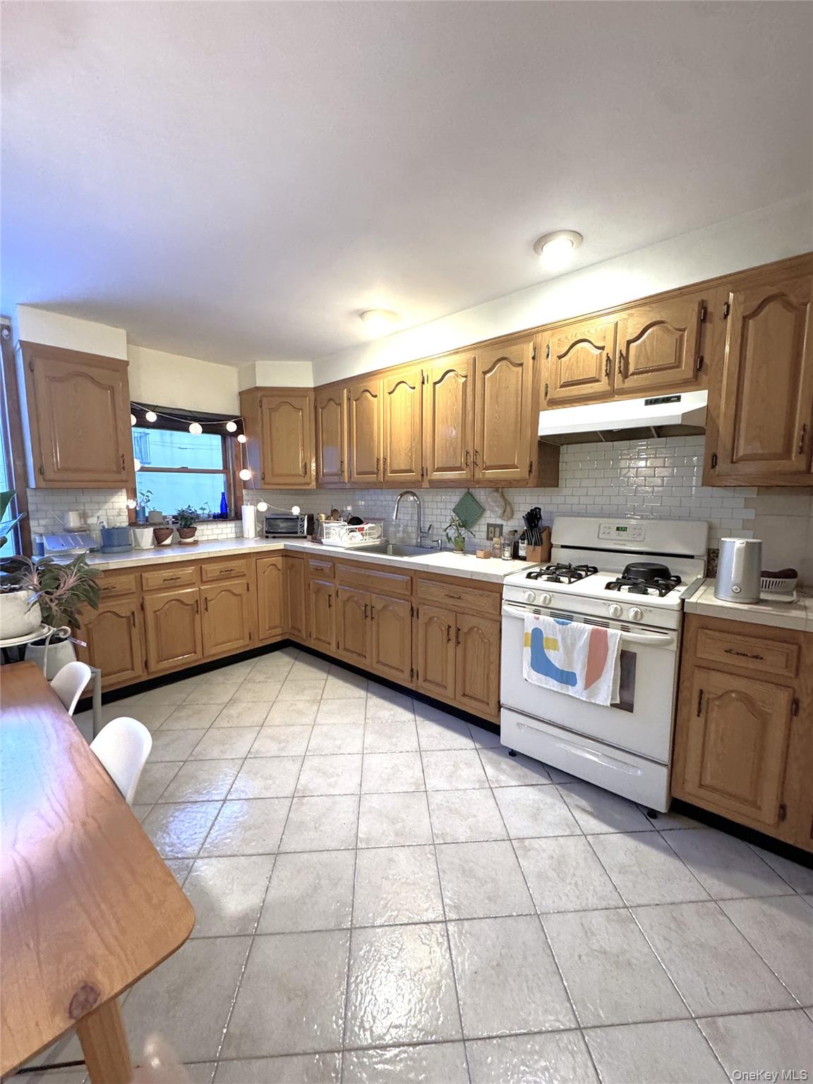 396 Graham Avenue, Brooklyn, NY 11211