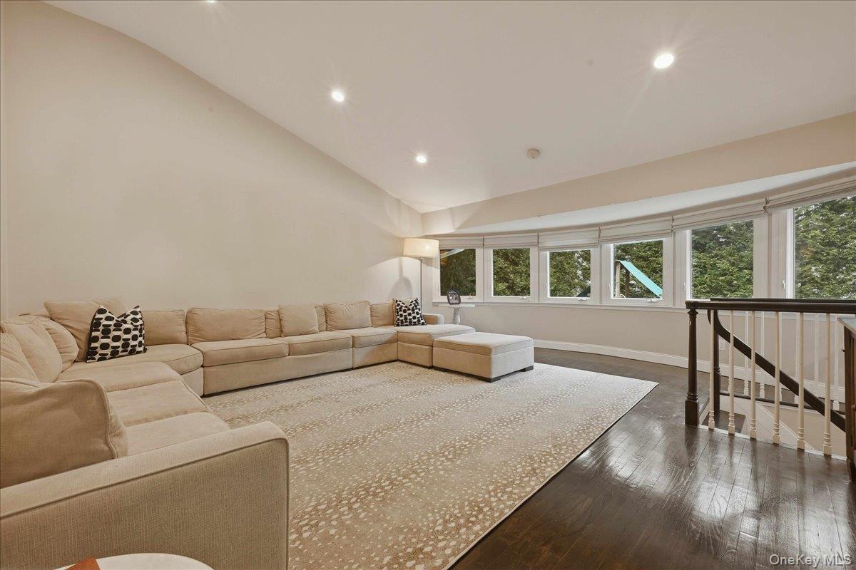 3311 Hewlett Avenue, Merrick, NY 11566