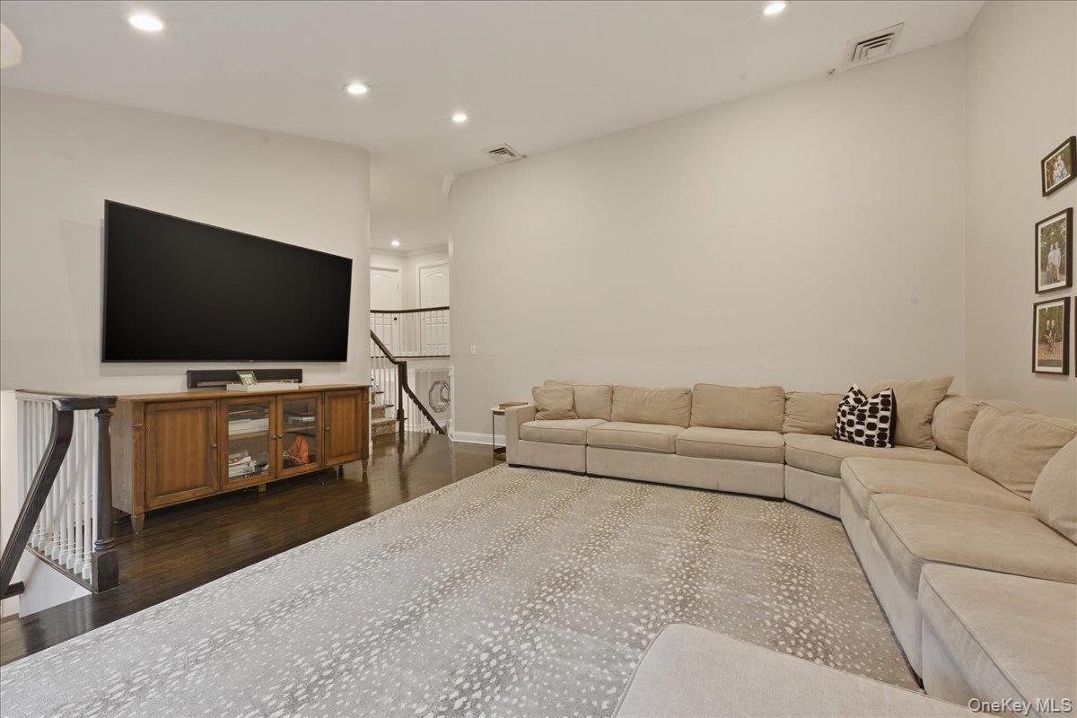 3311 Hewlett Avenue, Merrick, NY 11566